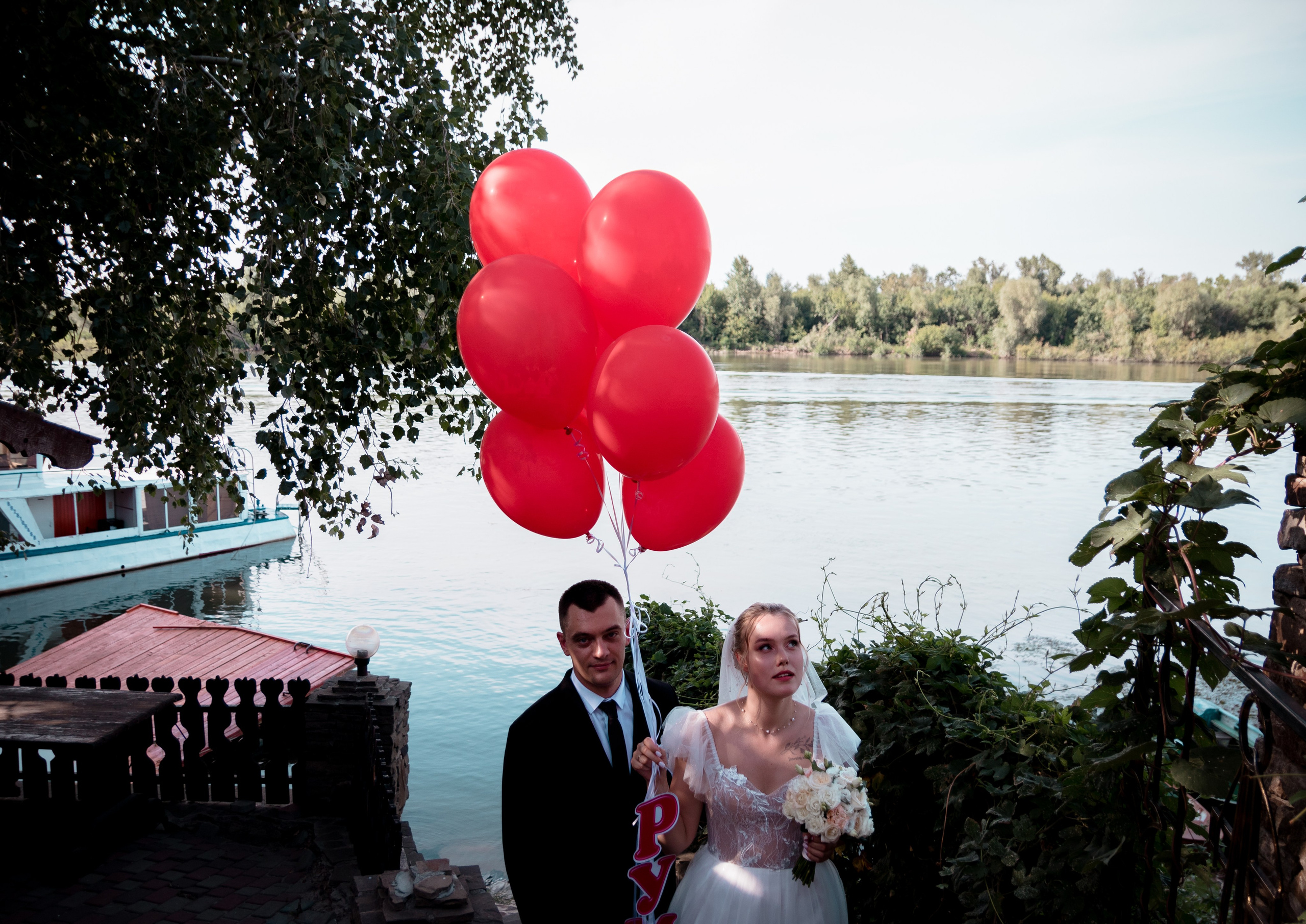 Организатор праздников. Организатор праздников. Ведущая Марина Гребенникова