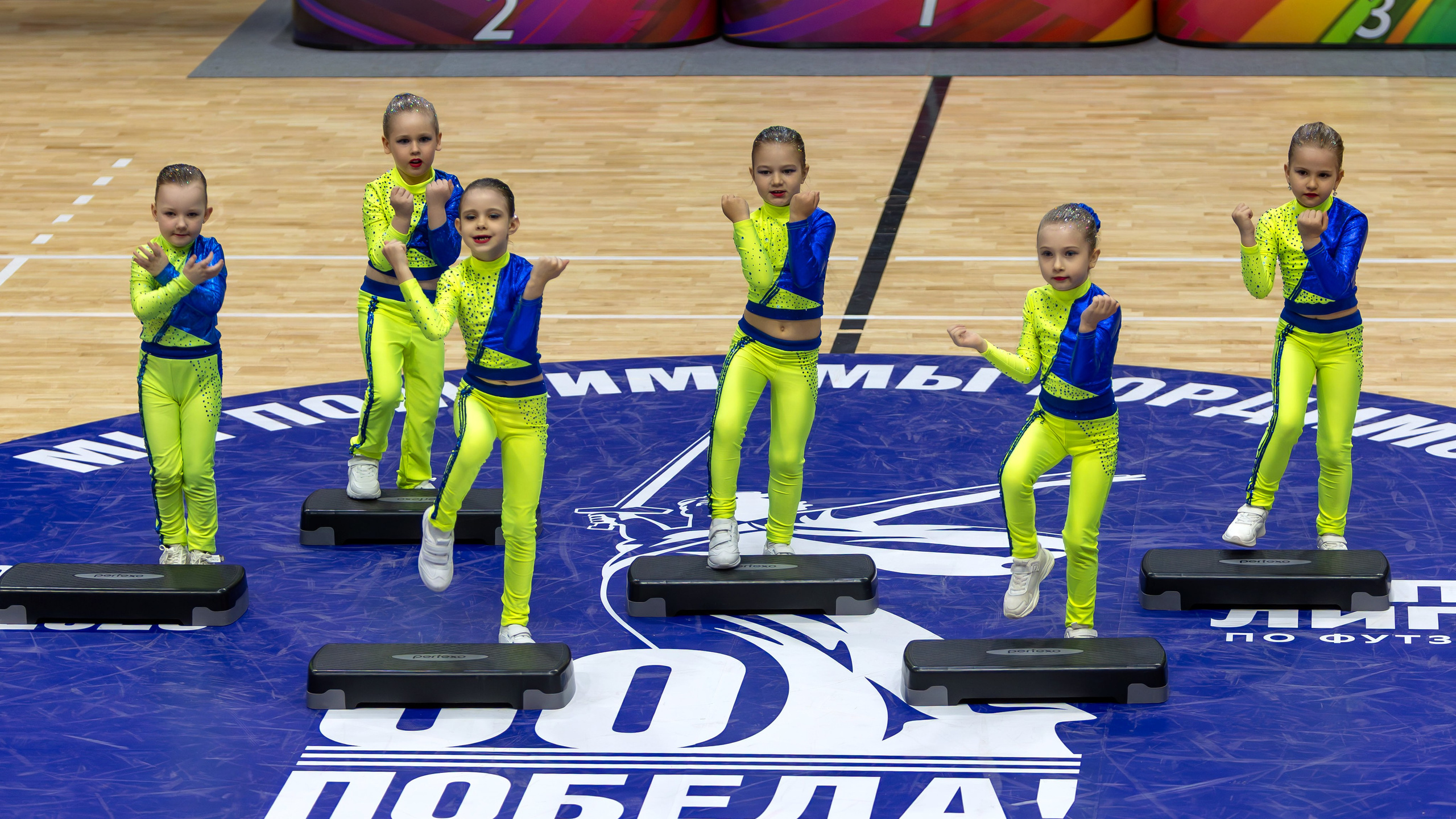 Фестиваль по фитнес-аэробике «Облачко» Младшая группа. Выпускные альбомы и школьный фотограф в Подольске, Троицке, Щербинке, Москве и Московской области