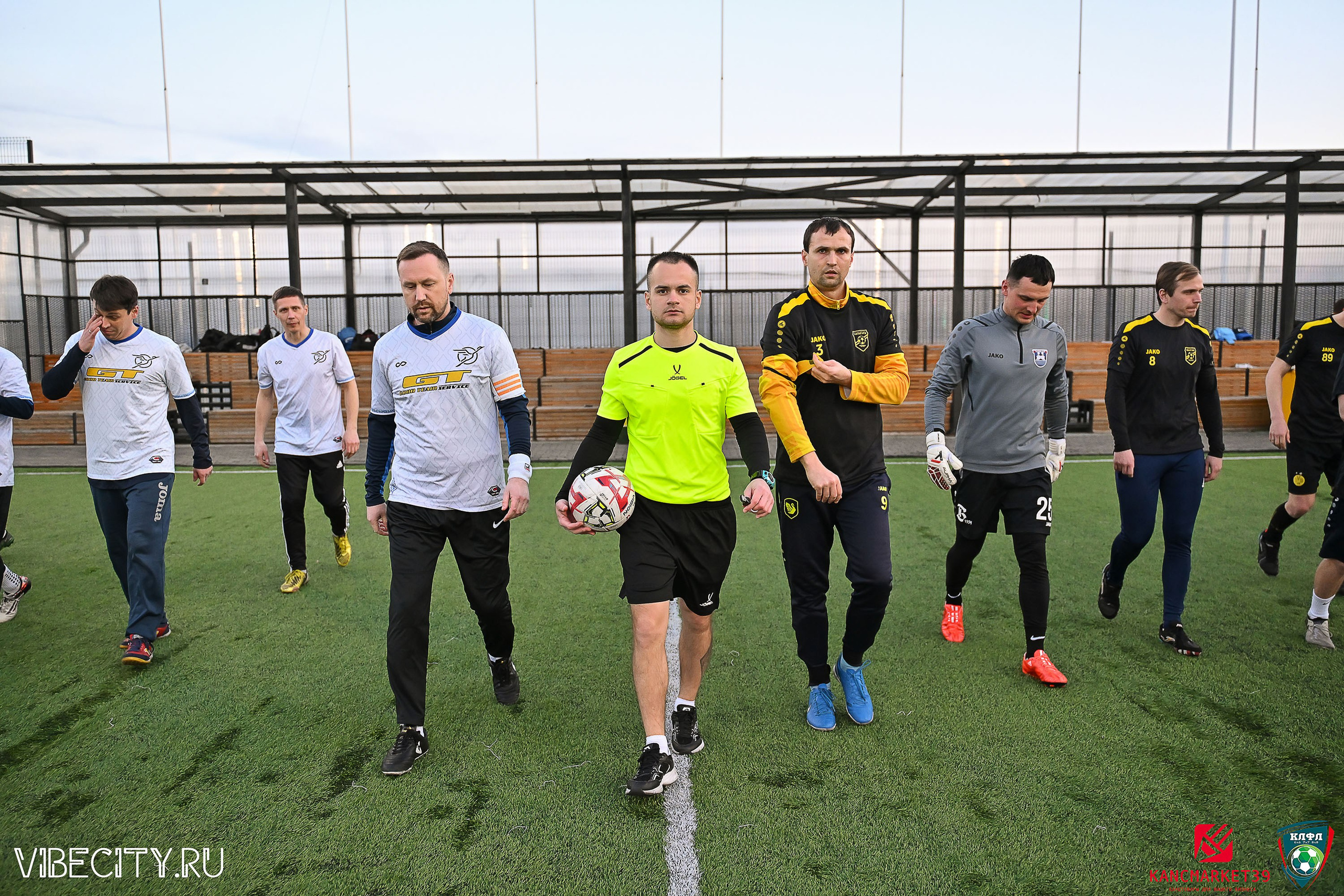 XX ЧЕМПИОНАТ КАЛИНИНГРАДСКОЙ ЛФЛ КАНЦМАРКЕТ39 сезона 2024–2025 гг. VIBECITY.RU Вайб Сити Ру Фоторепортажи Фотоотчеты Калининград