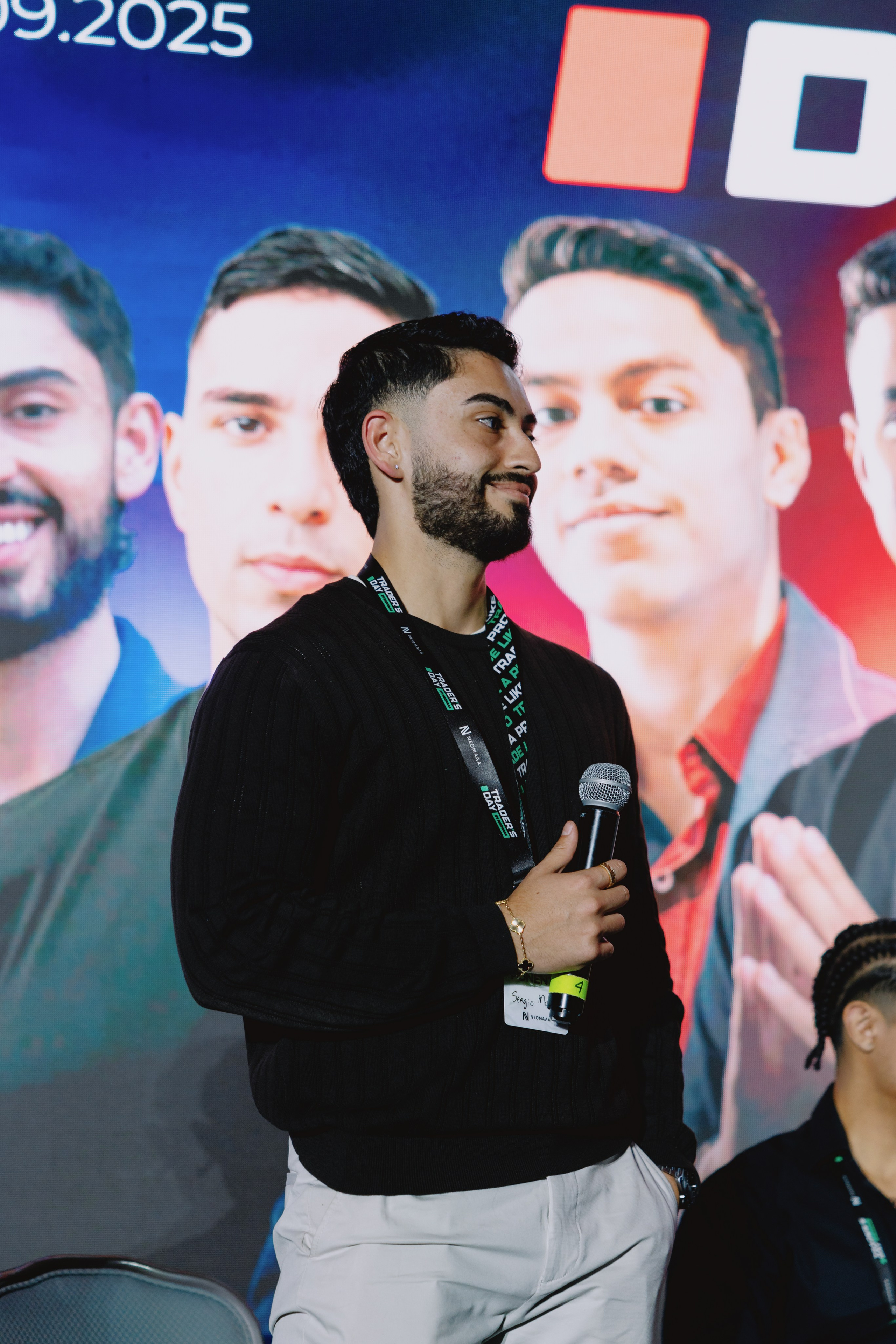 TRADERS DAY By NeomAAA Medellin. NeomAAA Funds Gallery