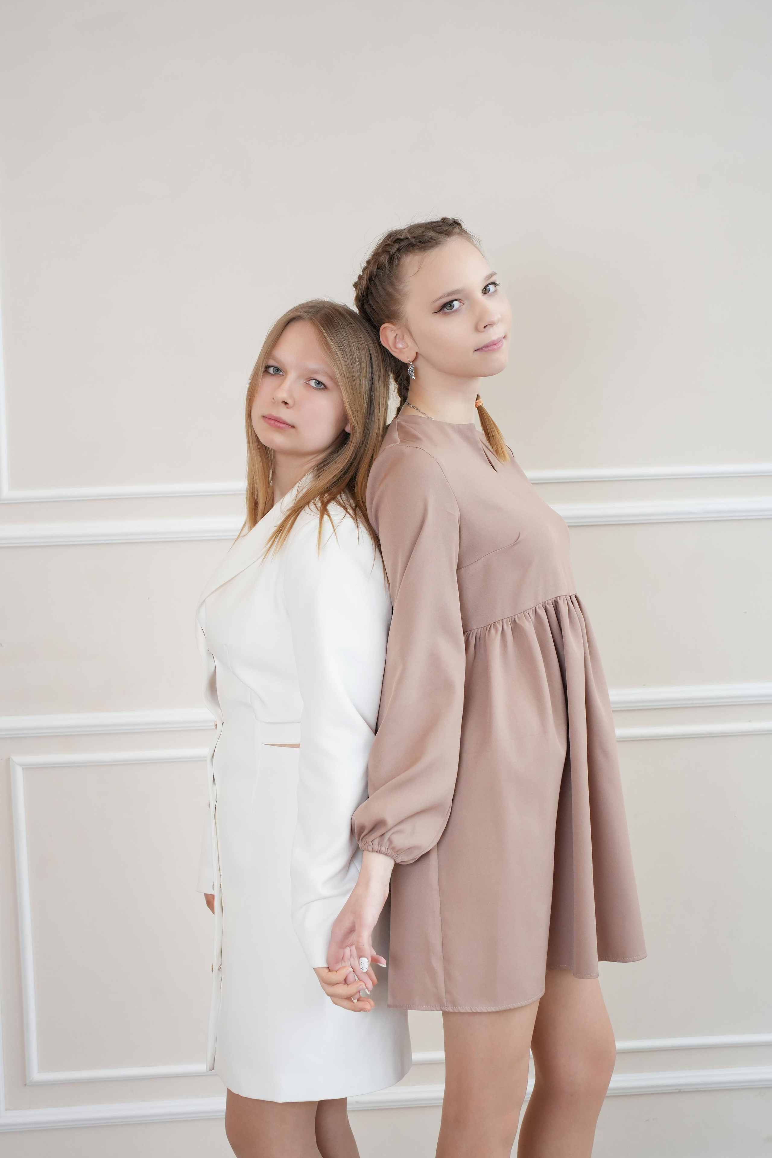 Анонс фотосессии 9 «а» класса Введенской школы. Выпускные альбомы в Кургане, Твой альбом, Книга