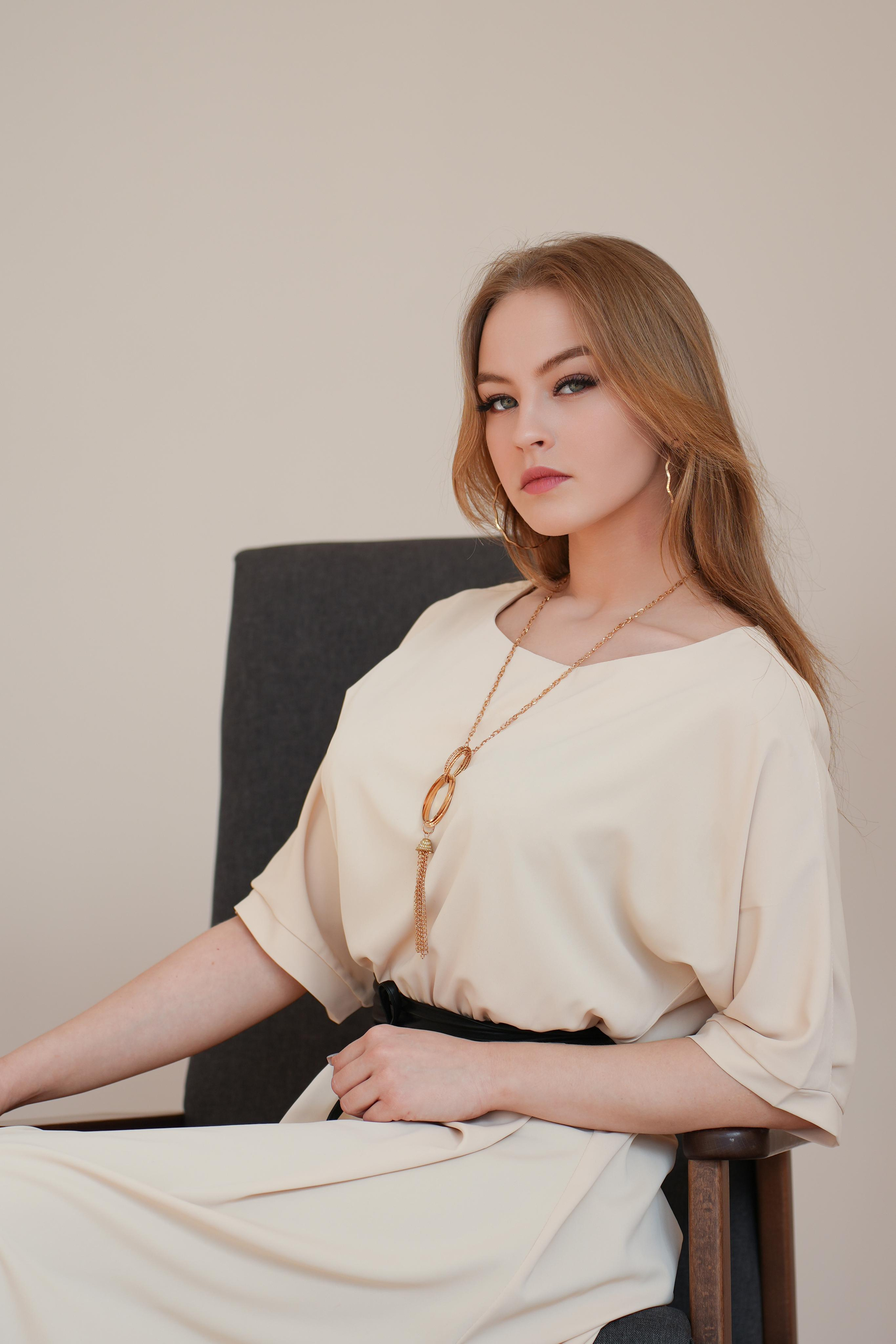 Анонс фотосессии 9 «а» класса Введенской школы. Выпускные альбомы в Кургане, Твой альбом, Книга