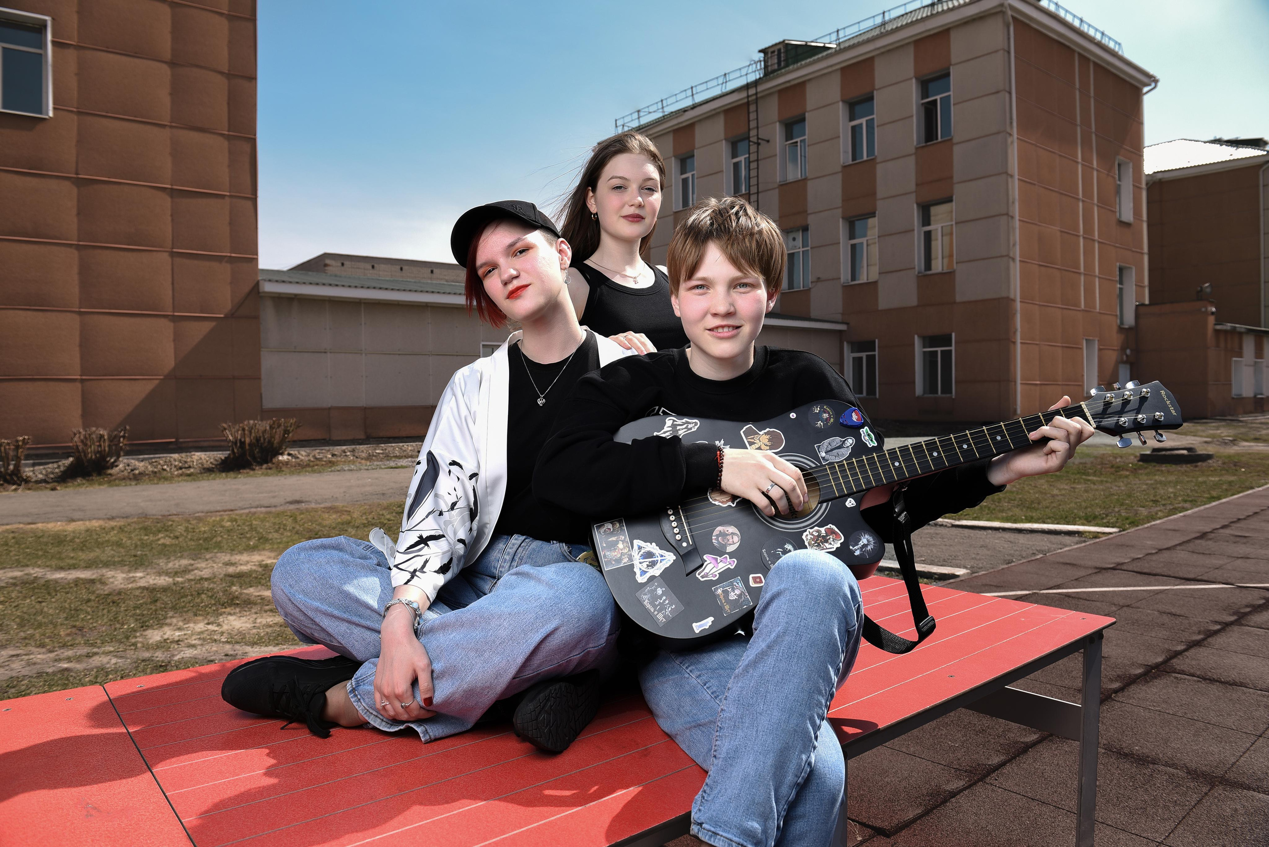 Выпускные альбомы в Кургане, Твой альбом, Книга