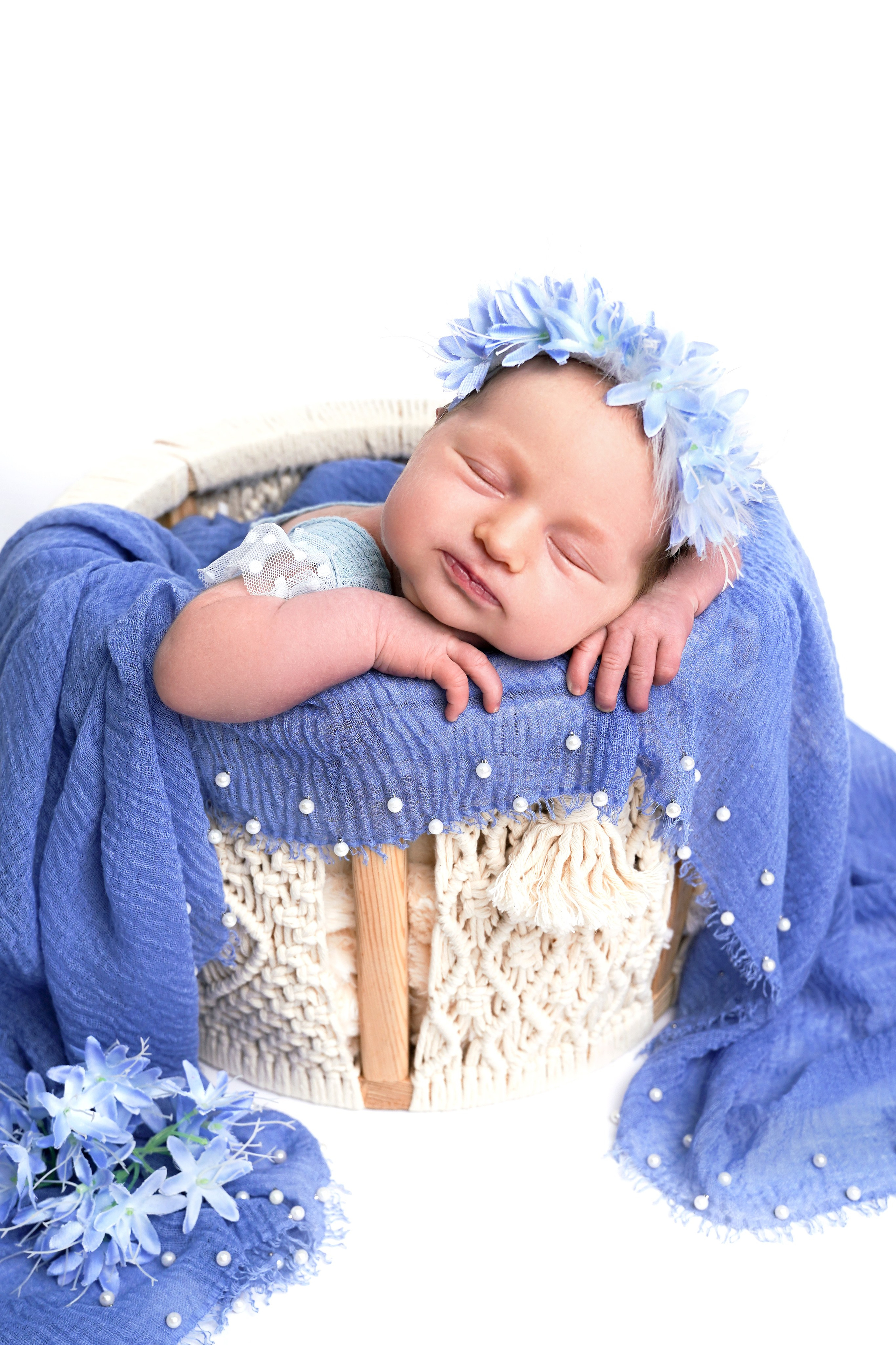 Фотосессия новорожденного (newborn). Фотограф новорожденных, детей до года и беременных в Симферополе