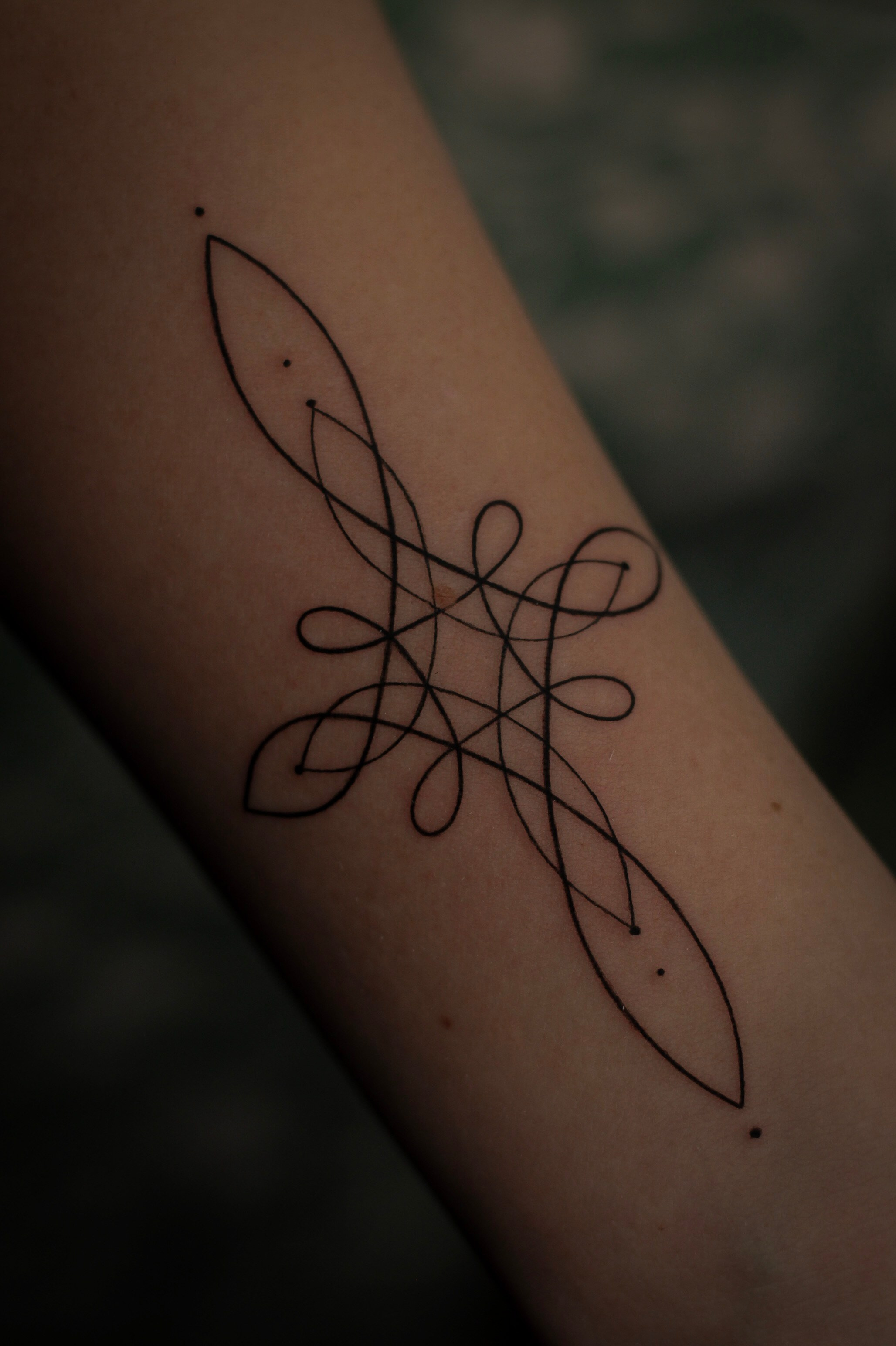 Мини тату. Женский фотограф и мини-тату мастер Москва Юлия Солодкина