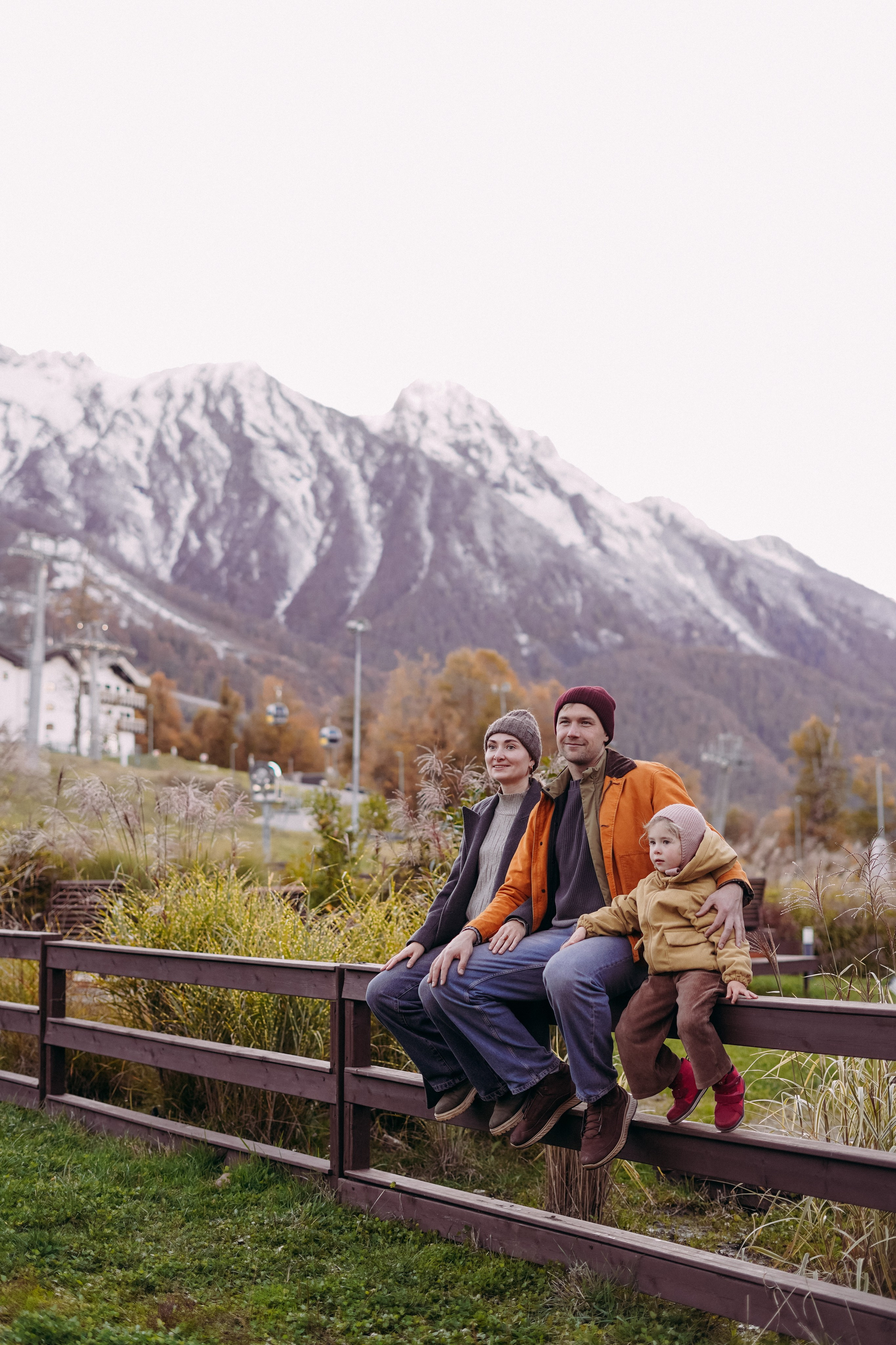 Алексей, Анна и Валентина в Горной Олимпийской деревне. Фотограф в Сочи и Абхазии | Фототуры | September Air