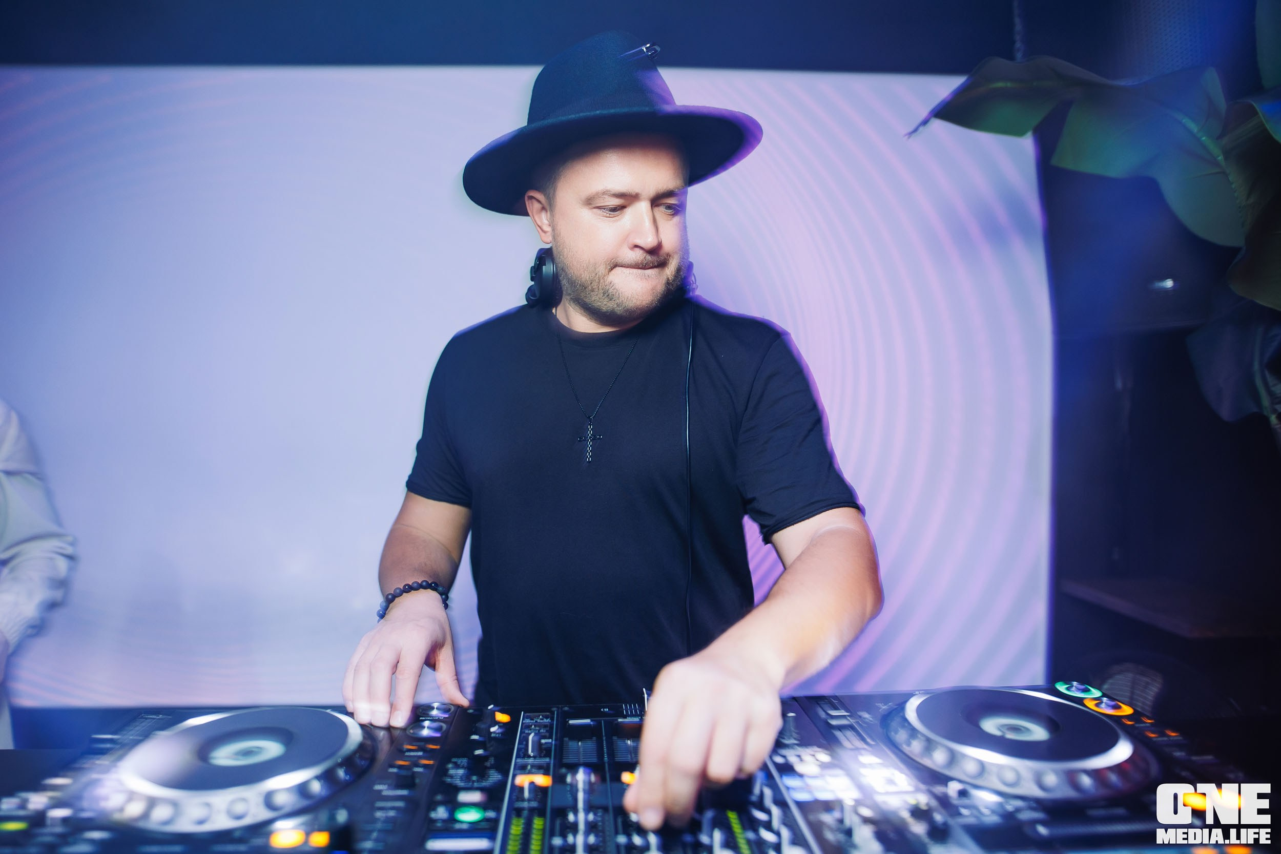 Фотоотчет из Nisha Club. One Media Life: фоторепортажи, фотоотчеты с мероприятий и заведений