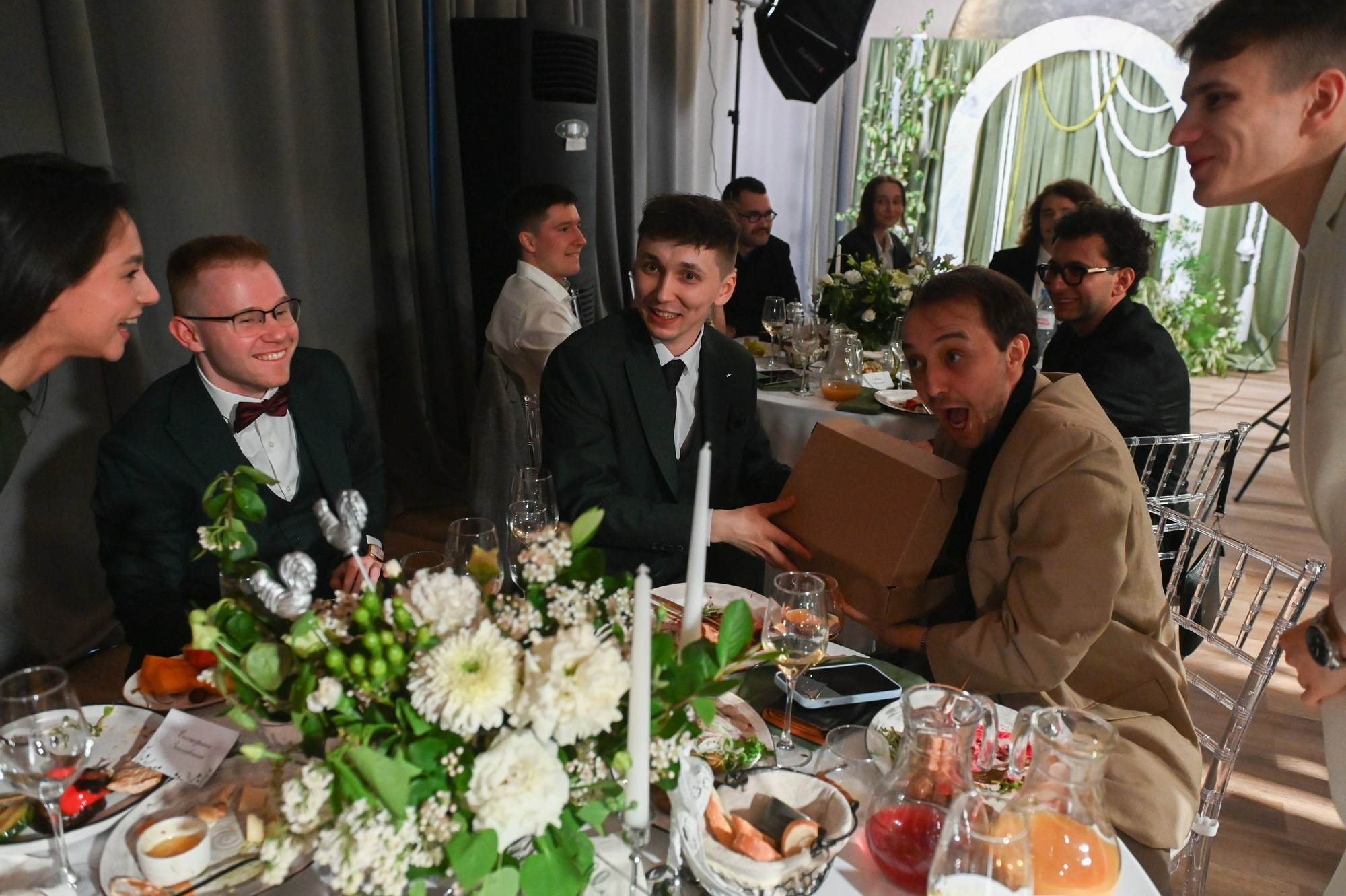 Фотожурналист на свадьбе: когда кадры становятся историей. Документальный фотограф Сергей Вдовин