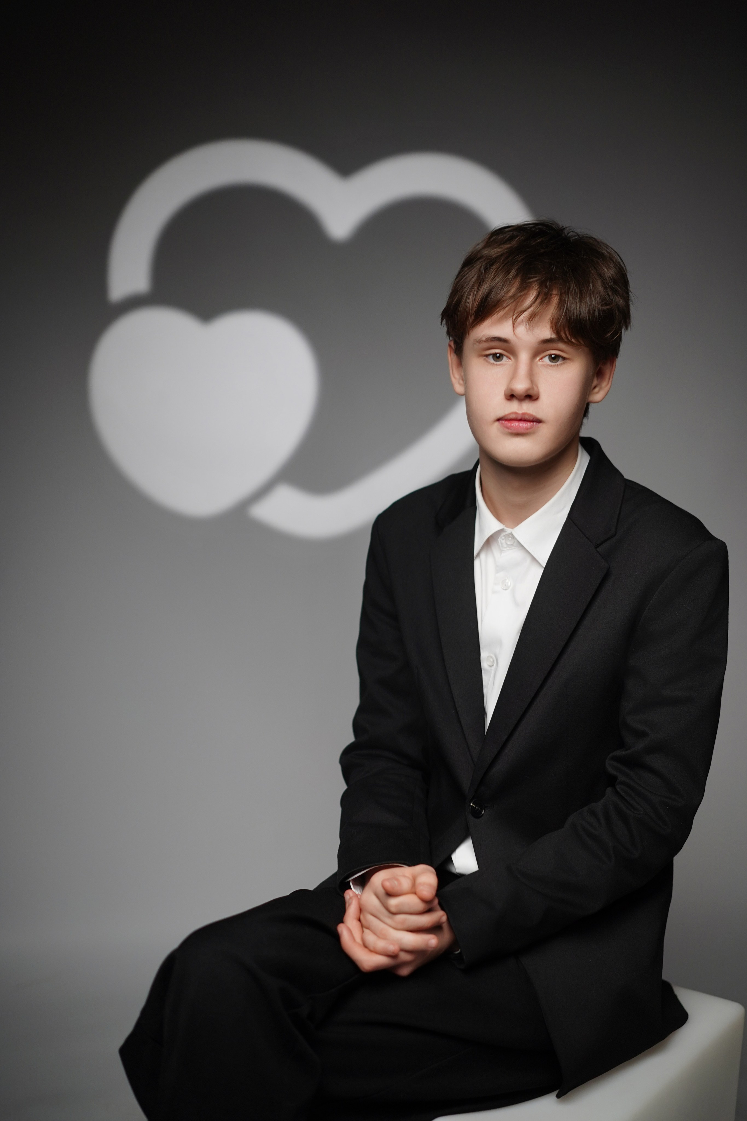 Стиль портрета в студии. GOTRA — выпускные альбомы в Тюмени