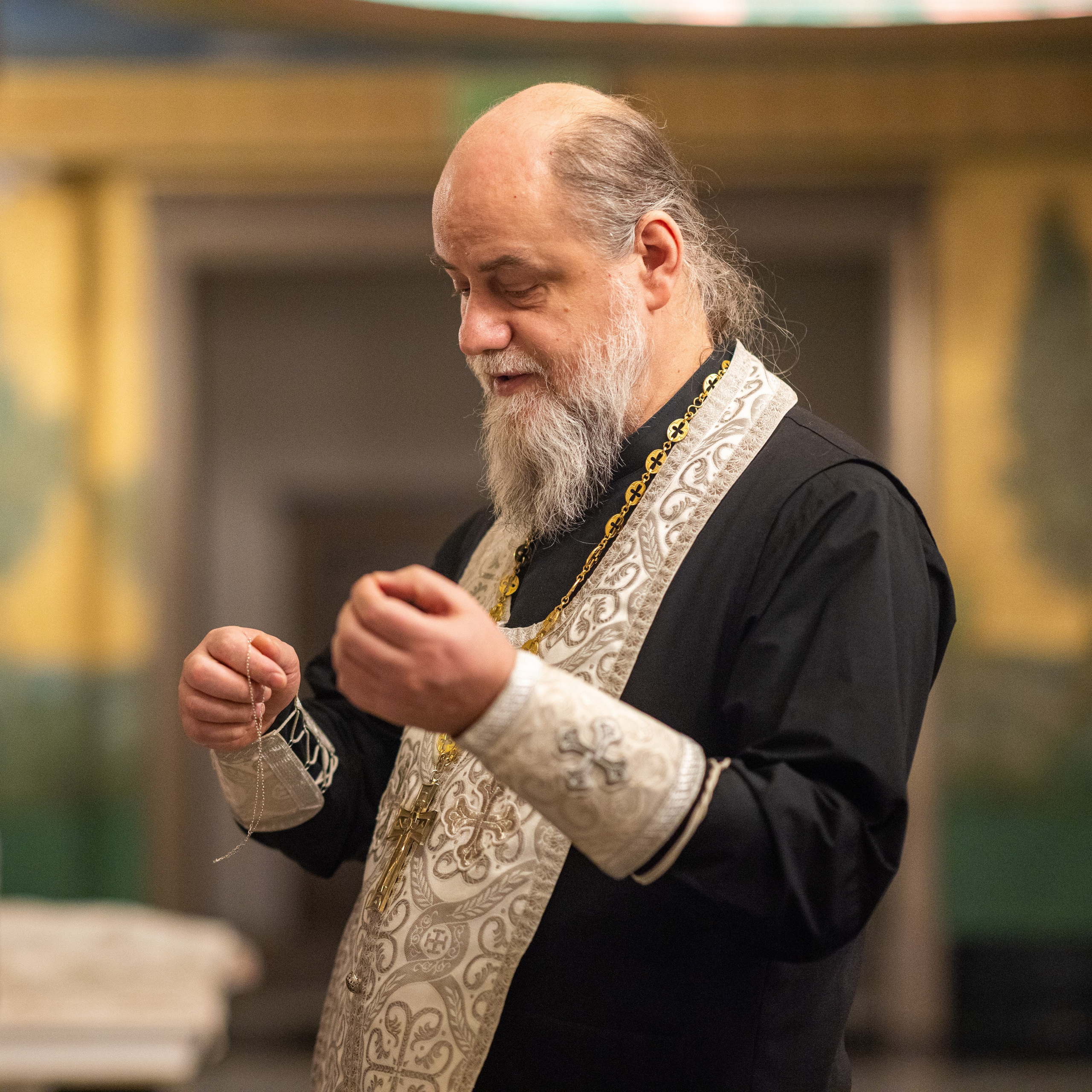 Крещение младенца в Сретенском монастыре. Фотограф — Евгений Свистков