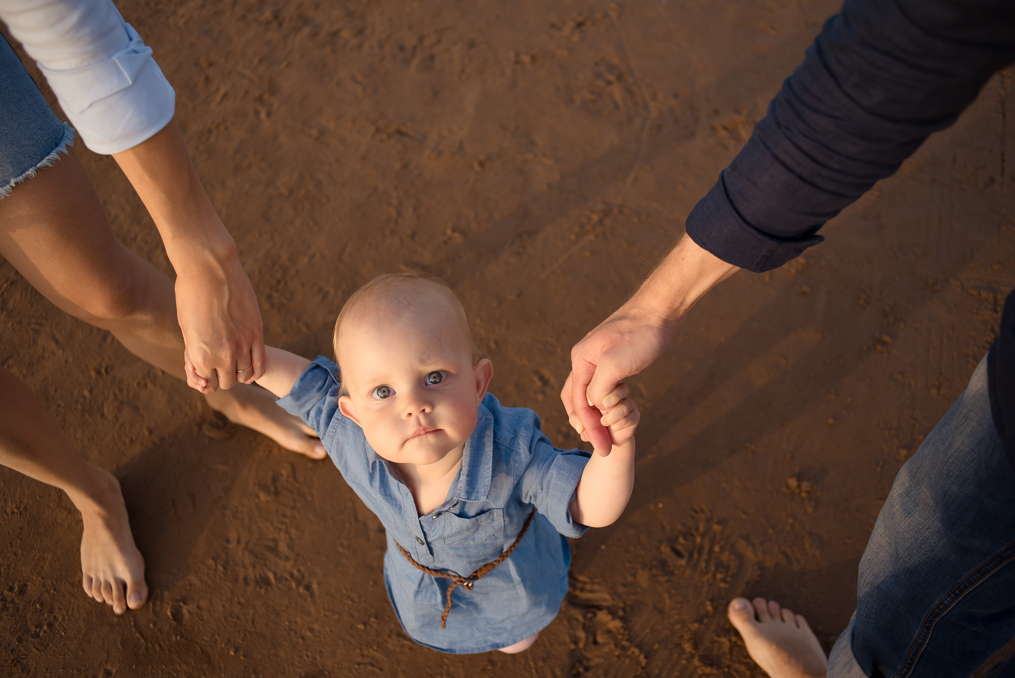 Семейная съемка на пляже. Семейный и свадебный фотограф в Санкт-Петербурге Серафима Смирнова