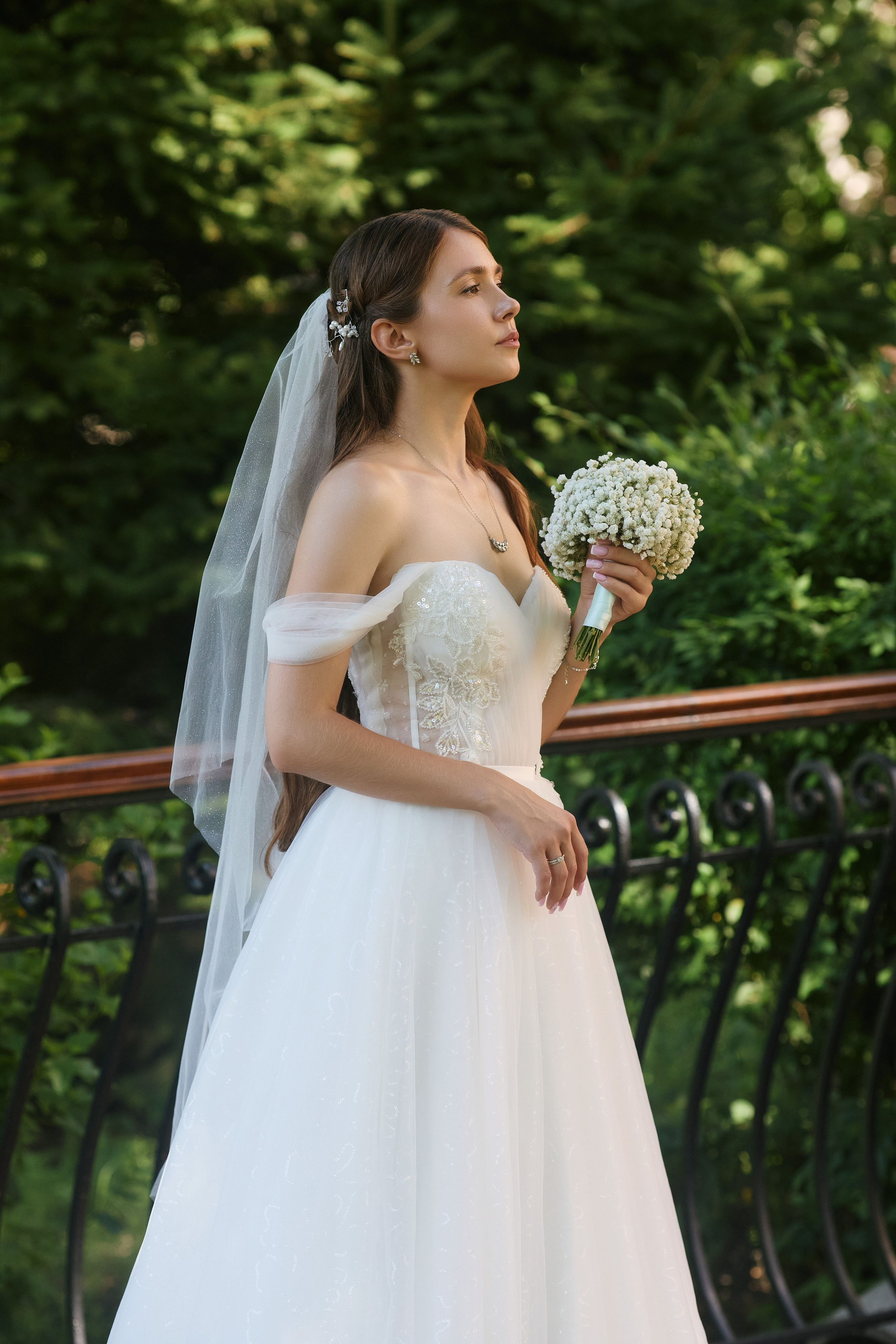 Портрет невесты в парке в городе Находке