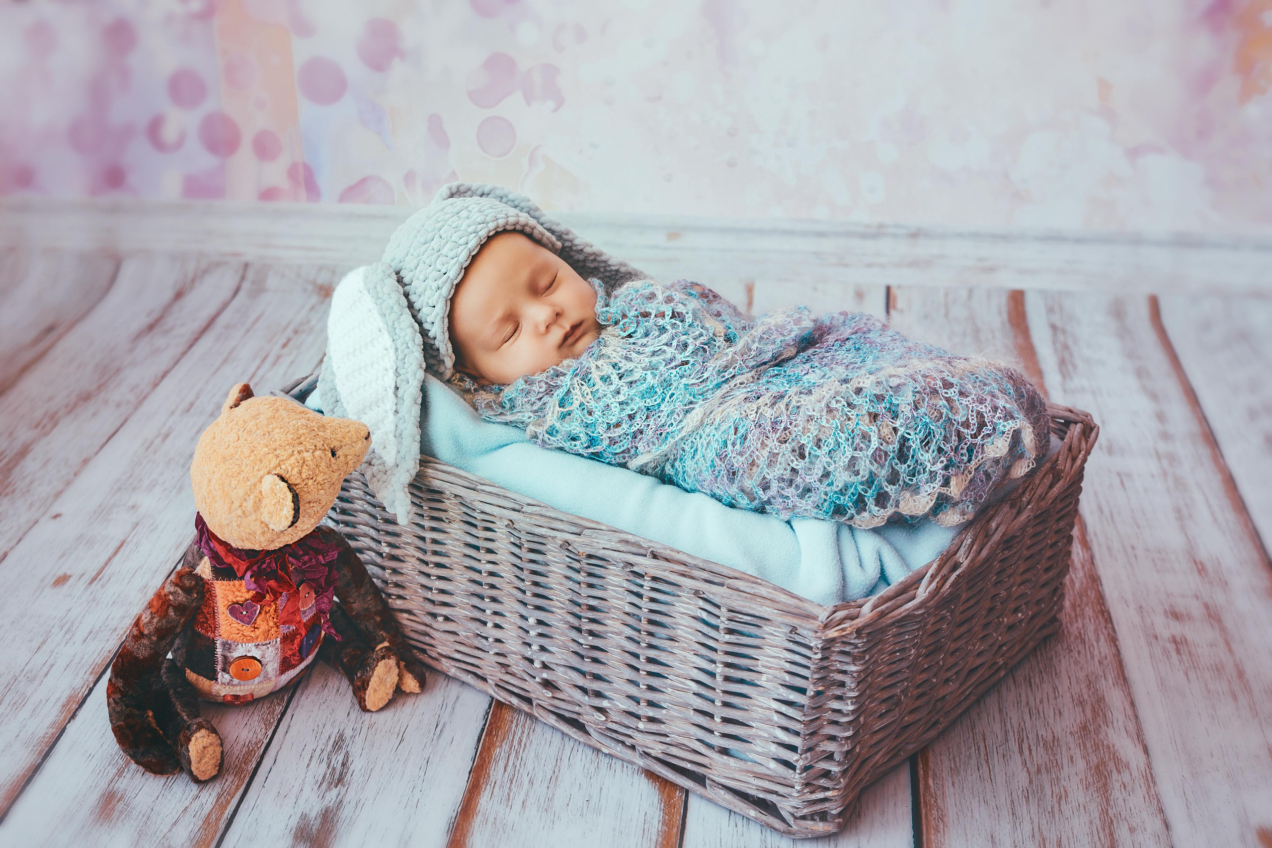 Newborn photoshooting. Professional family and children’s photographer in Izmir Irina Eron