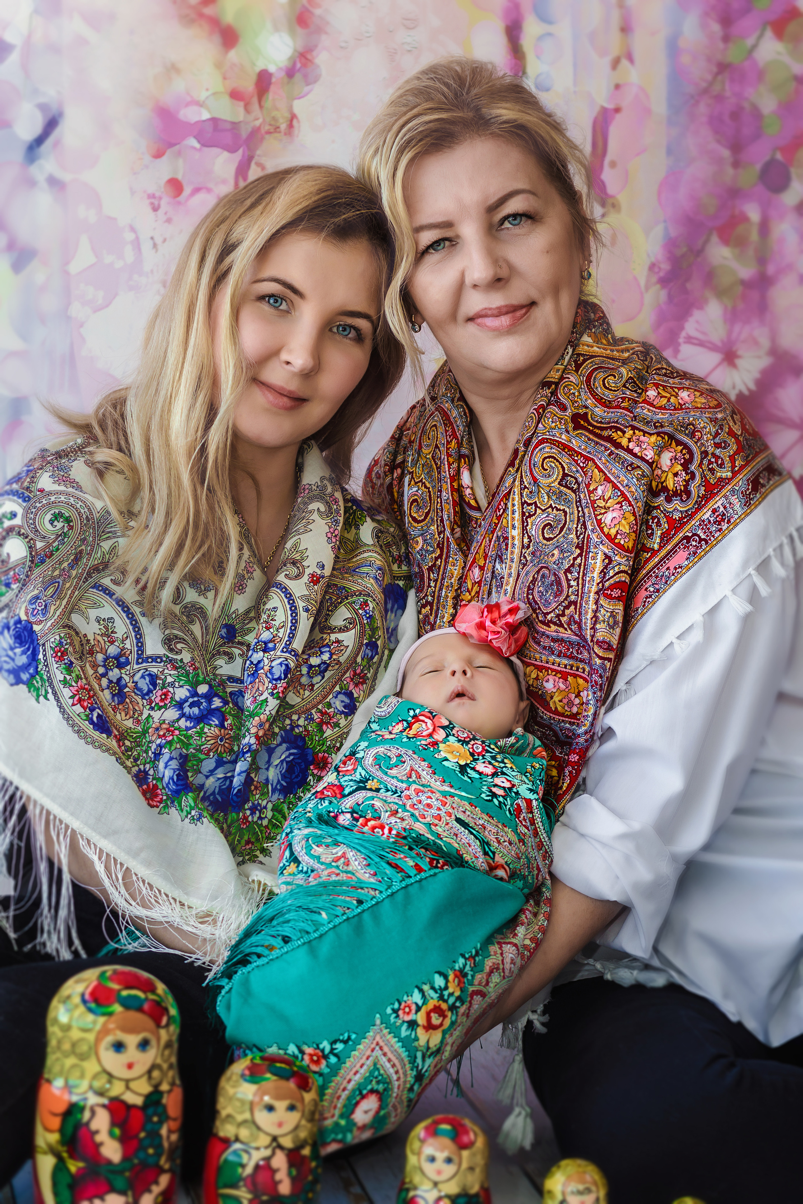 Newborn photoshooting. Professional family and children’s photographer in Izmir Irina Eron