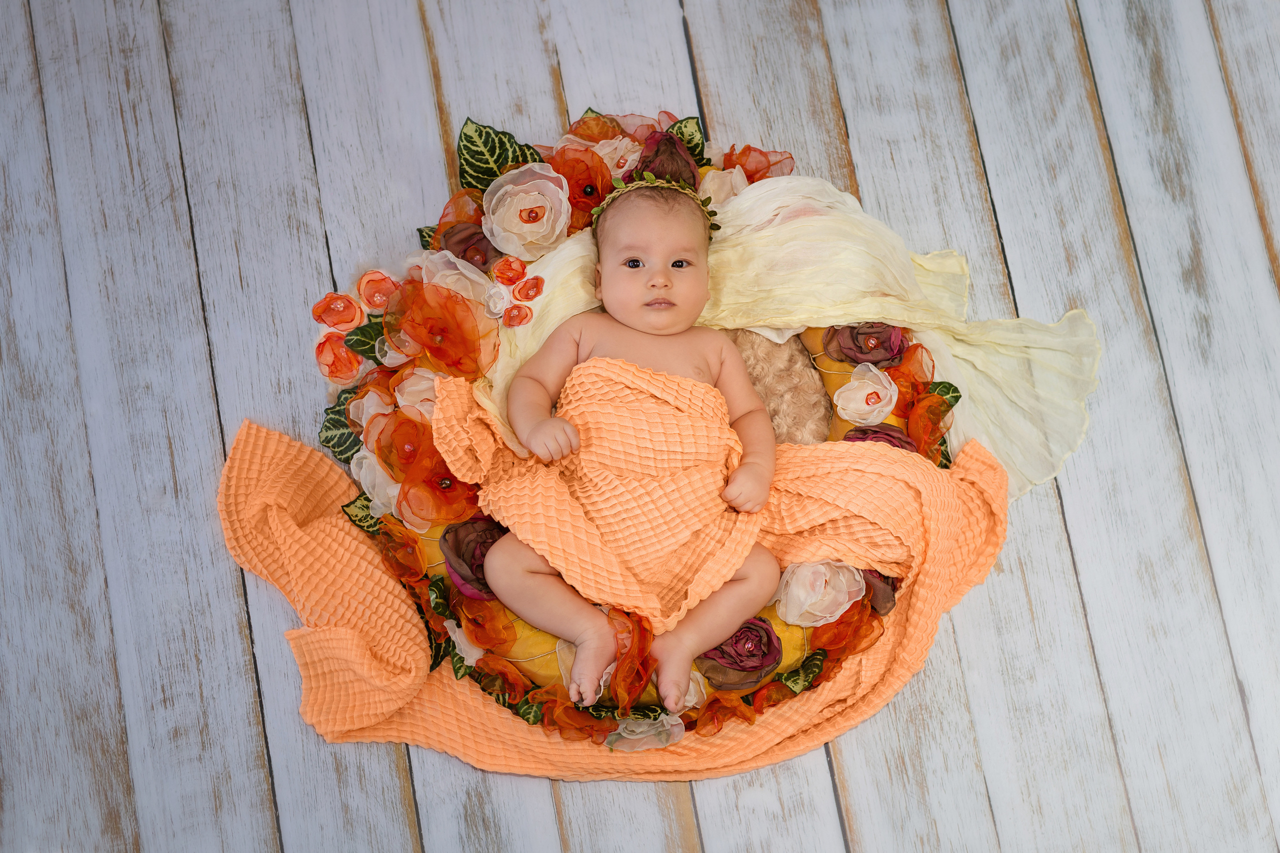 Newborn photoshooting. Professional family and children’s photographer in Izmir Irina Eron