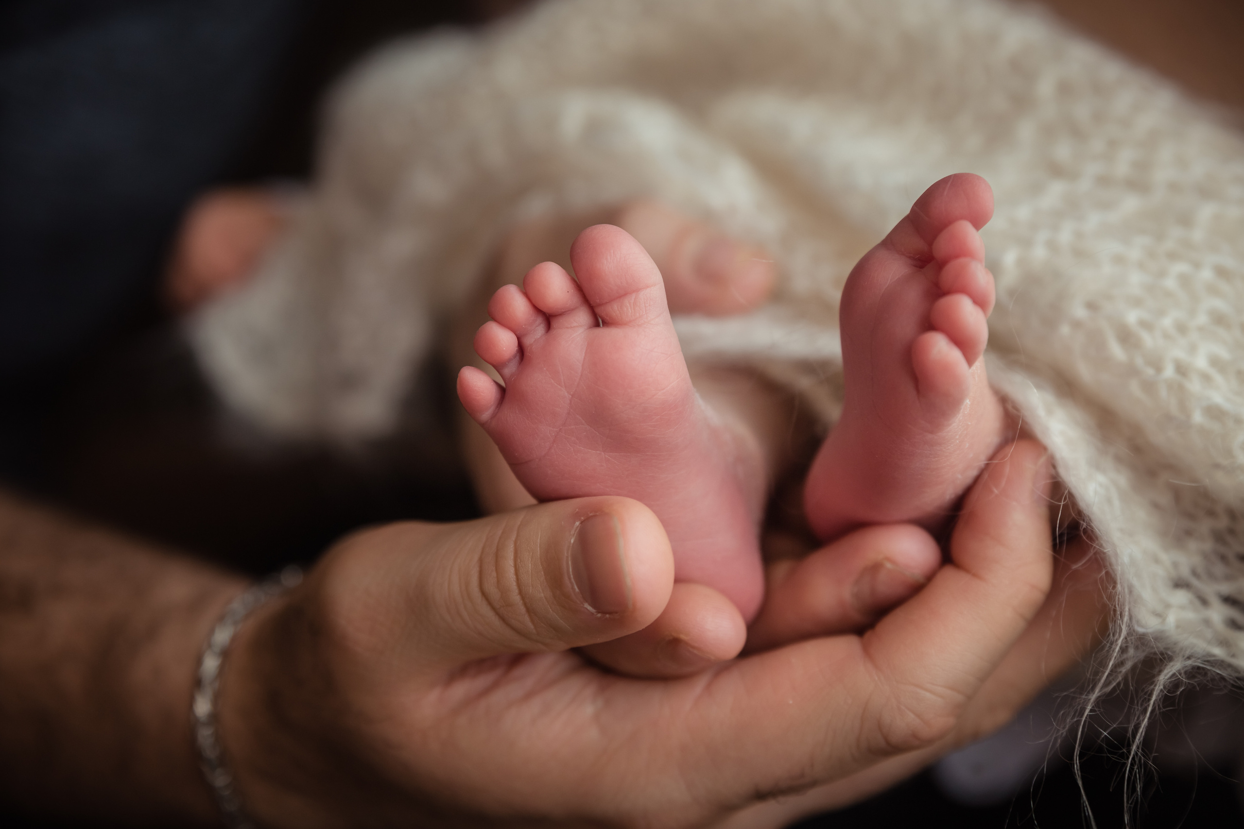 Newborn photoshooting. Professional family and children’s photographer in Izmir Irina Eron