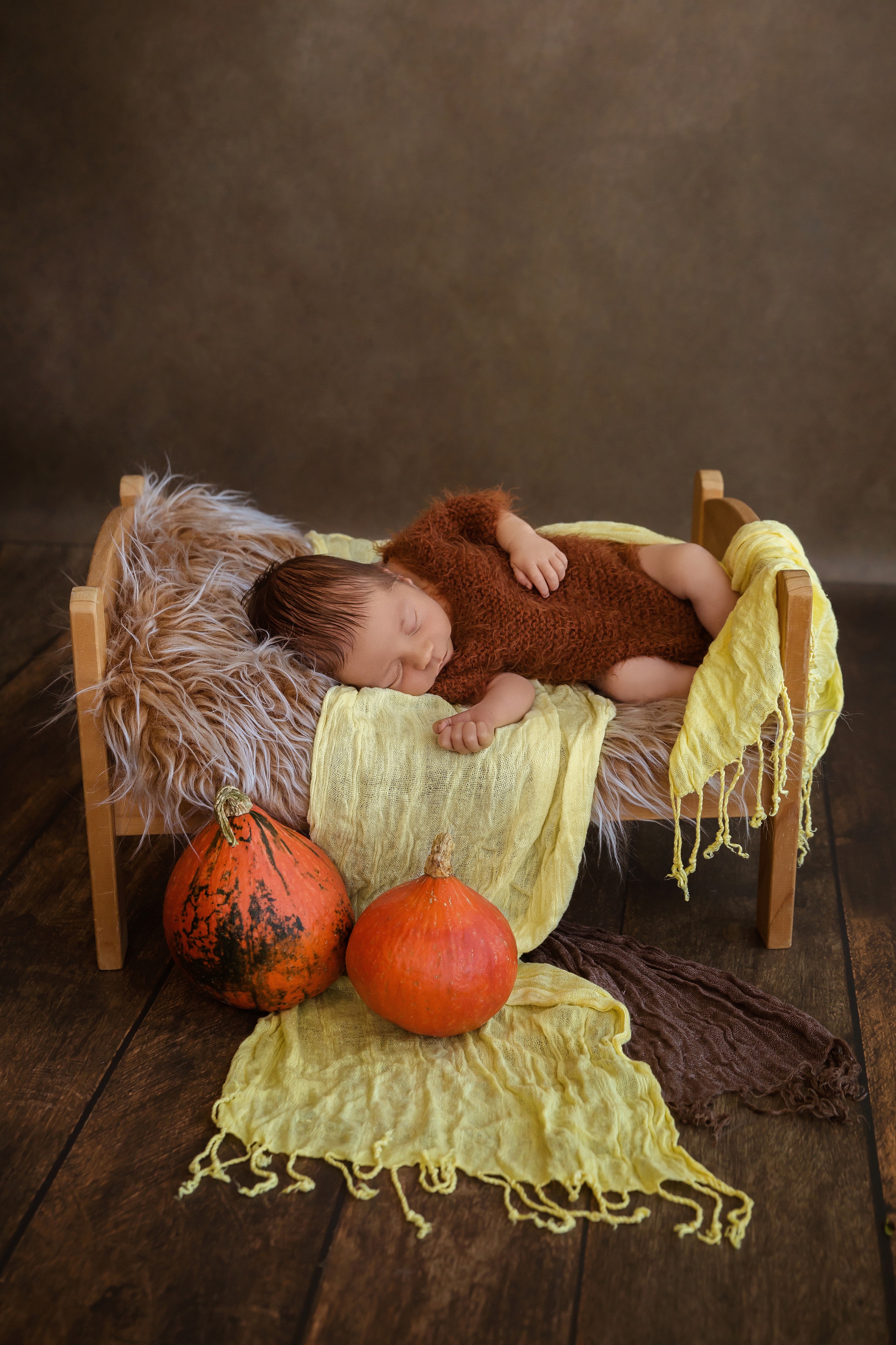 Newborn photoshooting. Professional family and children’s photographer in Izmir Irina Eron