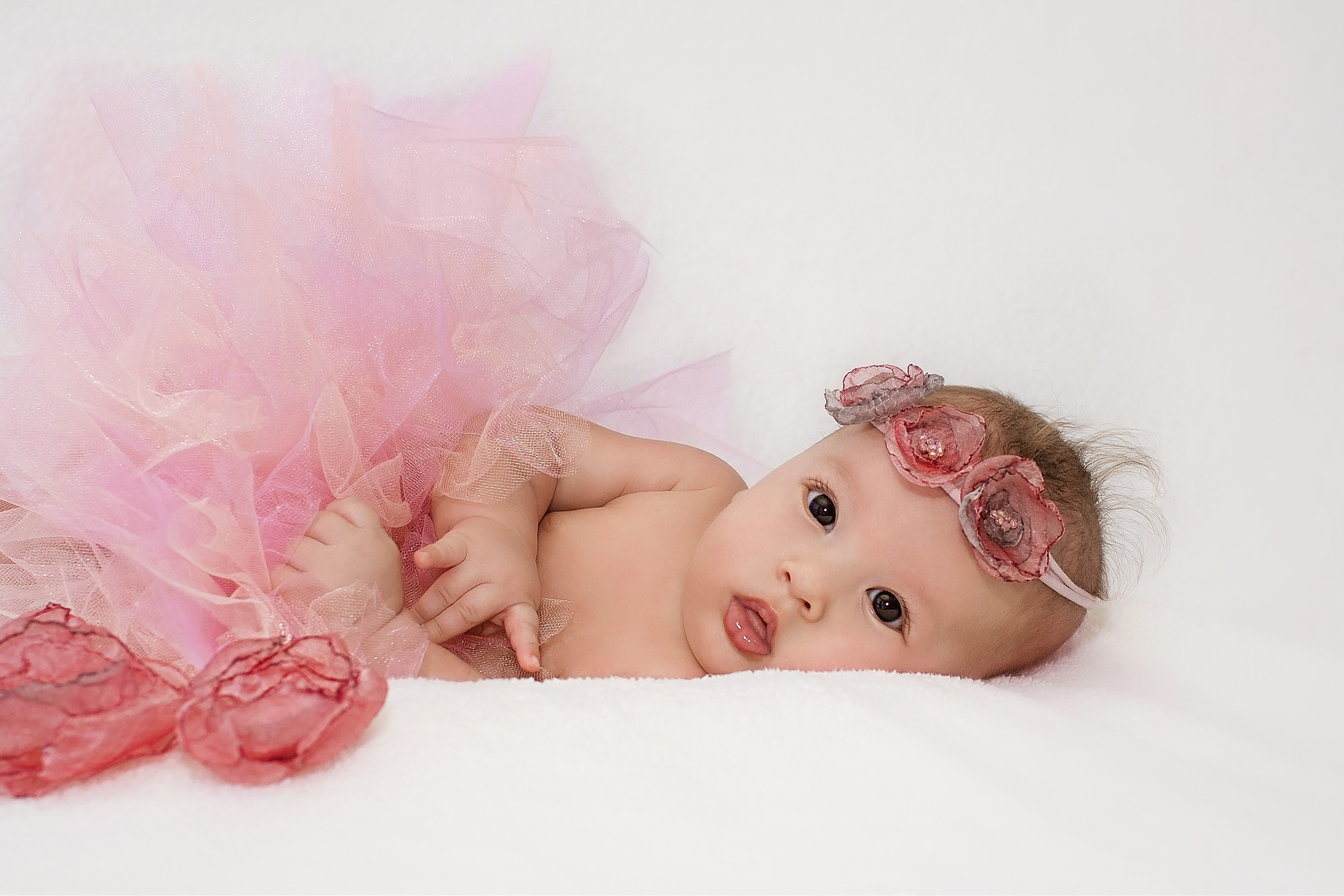Newborn photoshooting. Professional family and children’s photographer in Izmir Irina Eron