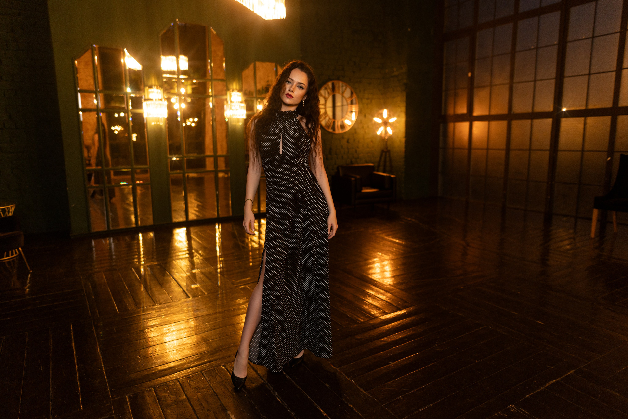 Студийный фотосет в интерьере с Екатериной в формате для «себя». Дмитрий Шульгин, портретный фотограф в Воронеже