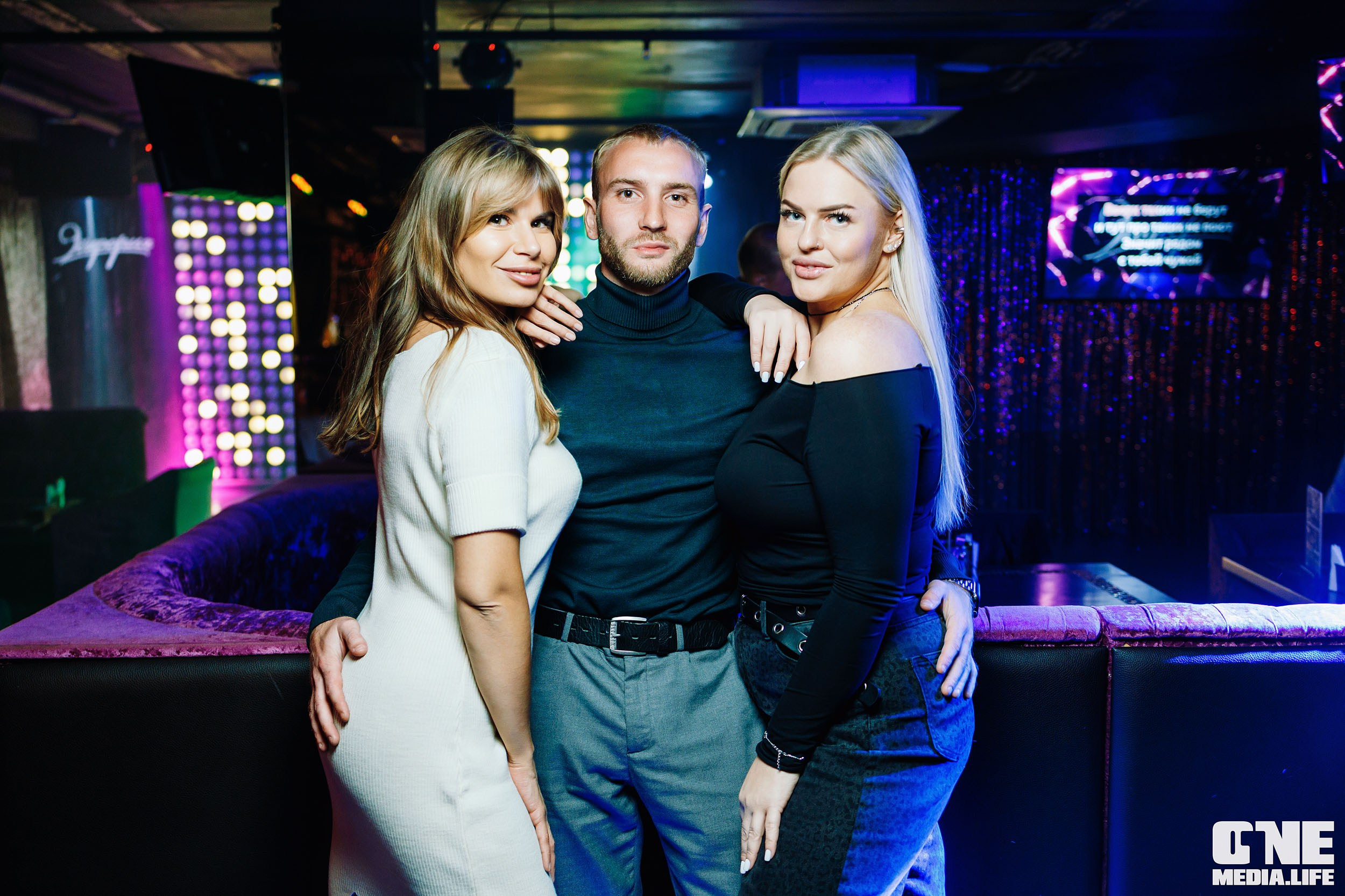 Фоторепортаж из караоке-клуба Эйфория. One Media Life: фоторепортажи, фотоотчеты с мероприятий и заведений