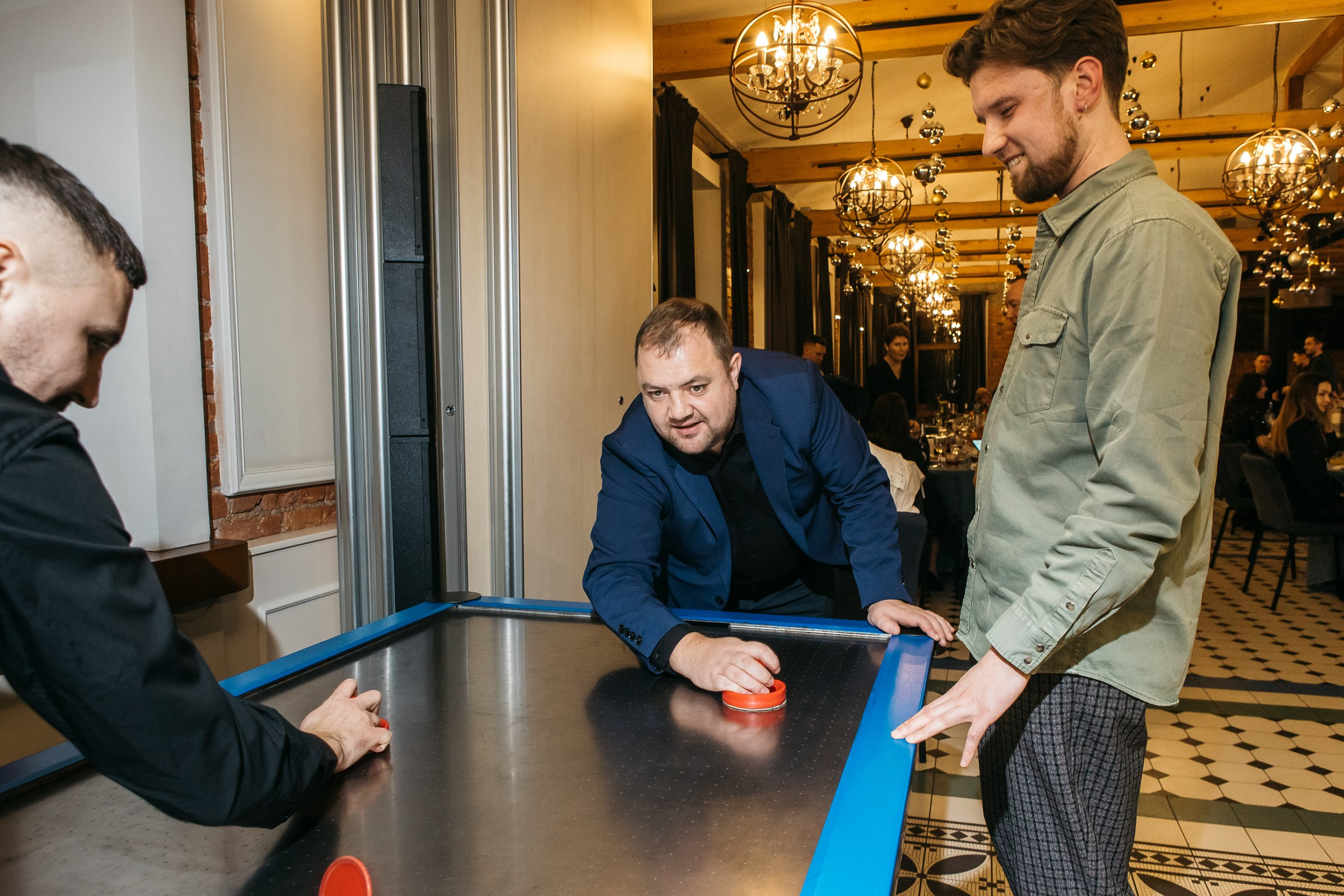 Хороший репортажный фотограф на корпоратив в Питере