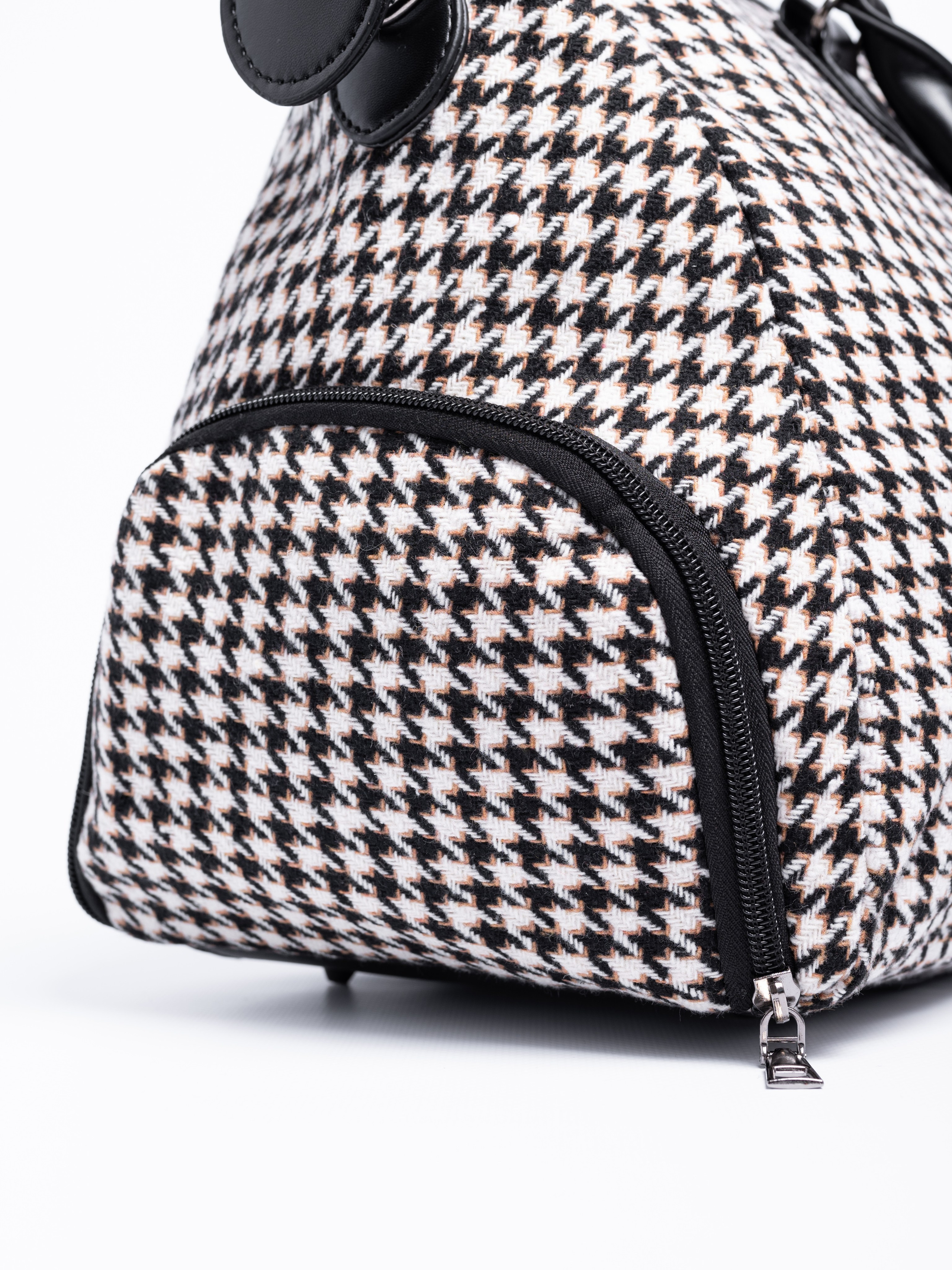 Сумки спортивные. Предметный фотограф, фото для маркетплейсов Пятигорск, КМВ