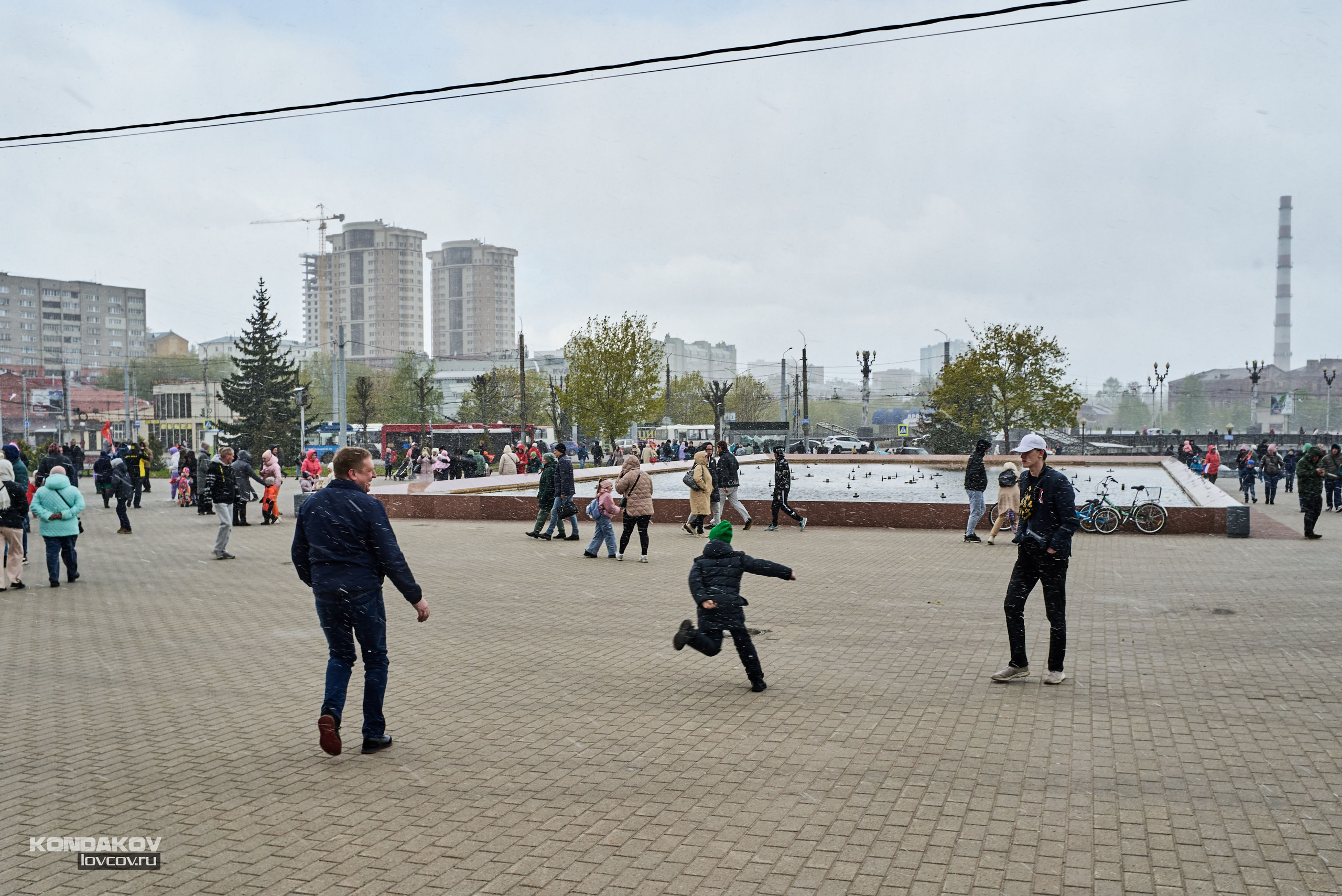 9 мая празднование День Победы г. Иваново 2024 год. Фотограф в Иваново: Каталожная съемка одежды и постельного белья, Wildberries