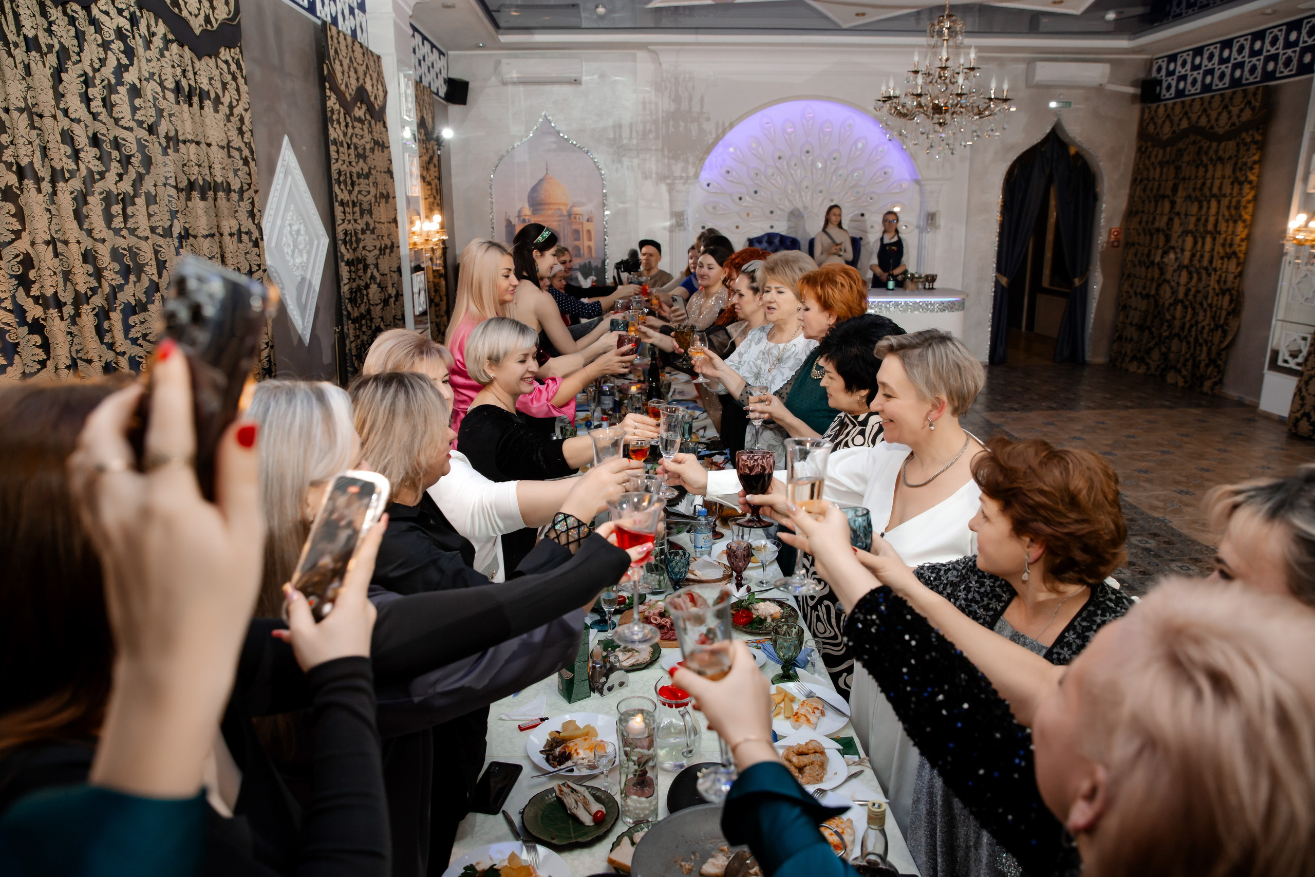 Фотоотчет со встречи клуба «Персона Дона»