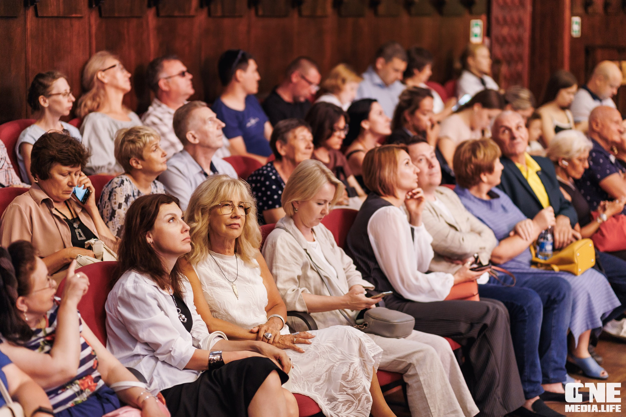 Фоторепортаж из Калининградской филармонии. One Media Life: фоторепортажи, фотоотчеты с мероприятий и заведений