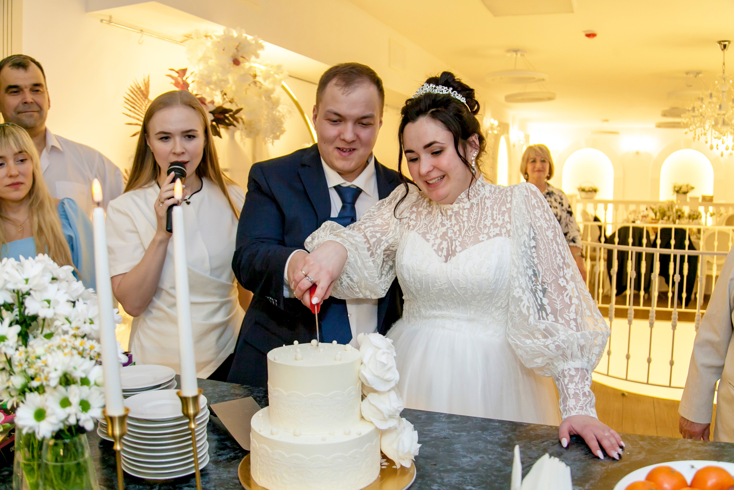 Ведущая на свадьбу Мария Снегур. Ведущий, Тамада, DJ, фото в Перми. Хорошее настроение