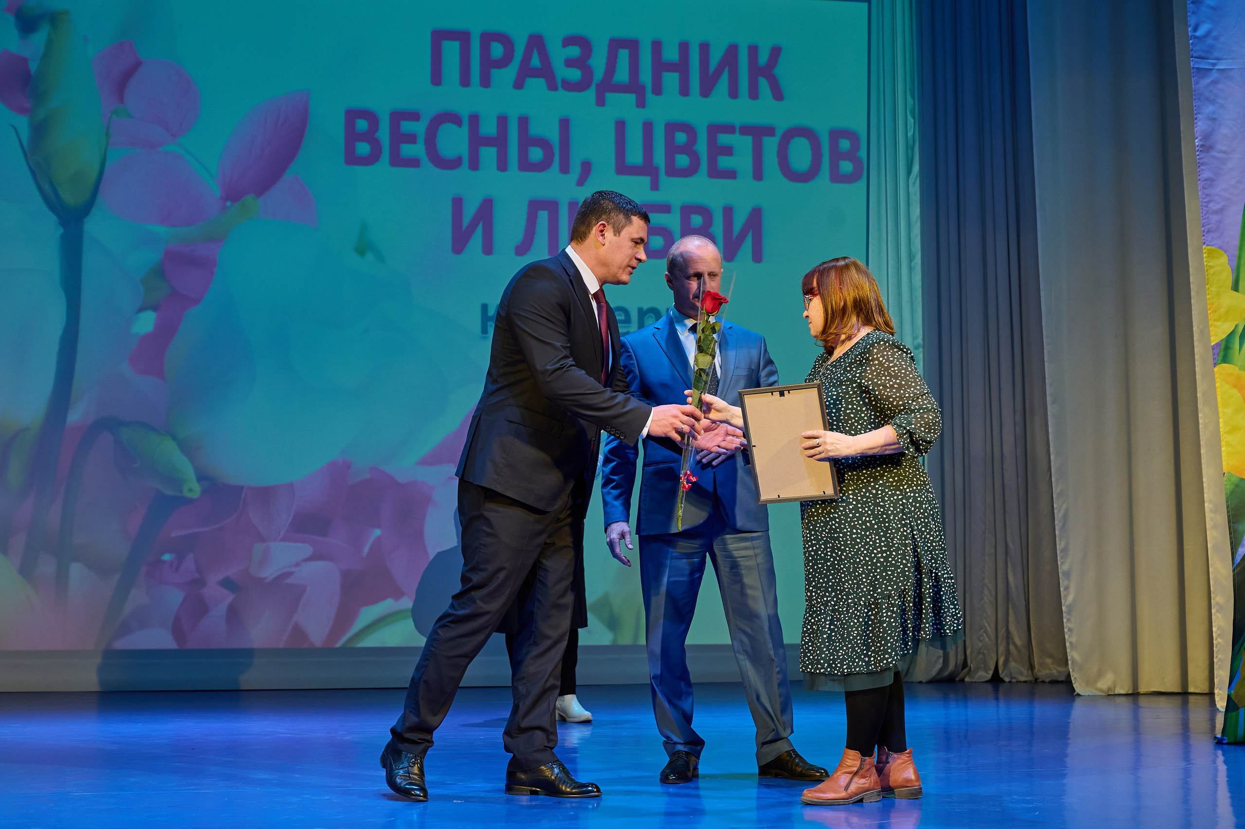 8 марта Марьина роща. Жизнь курорта Кабардинка в фотографиях