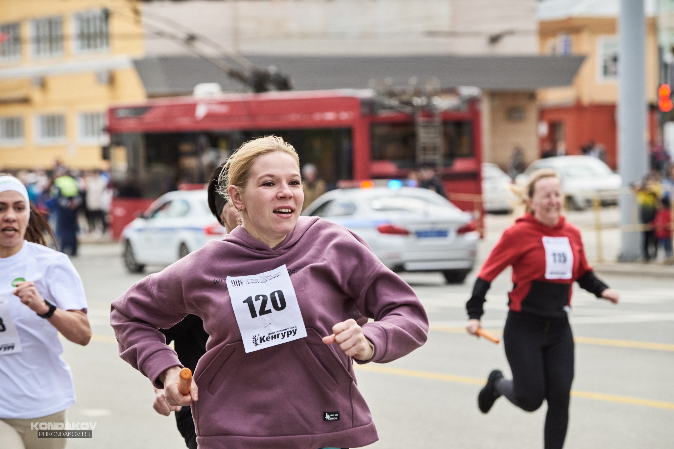 Первомайская эстафета в Иваново 2024 год. Фотограф в Иваново: Каталожная съемка одежды и постельного белья, Wildberries