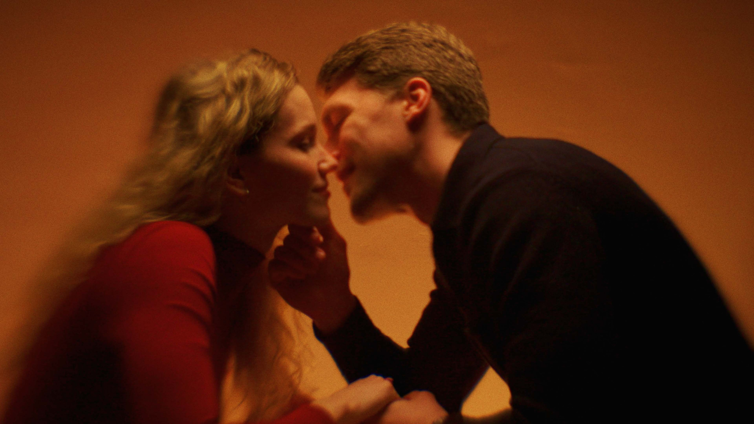 Три чашки до любви. Цветокоррекция видео