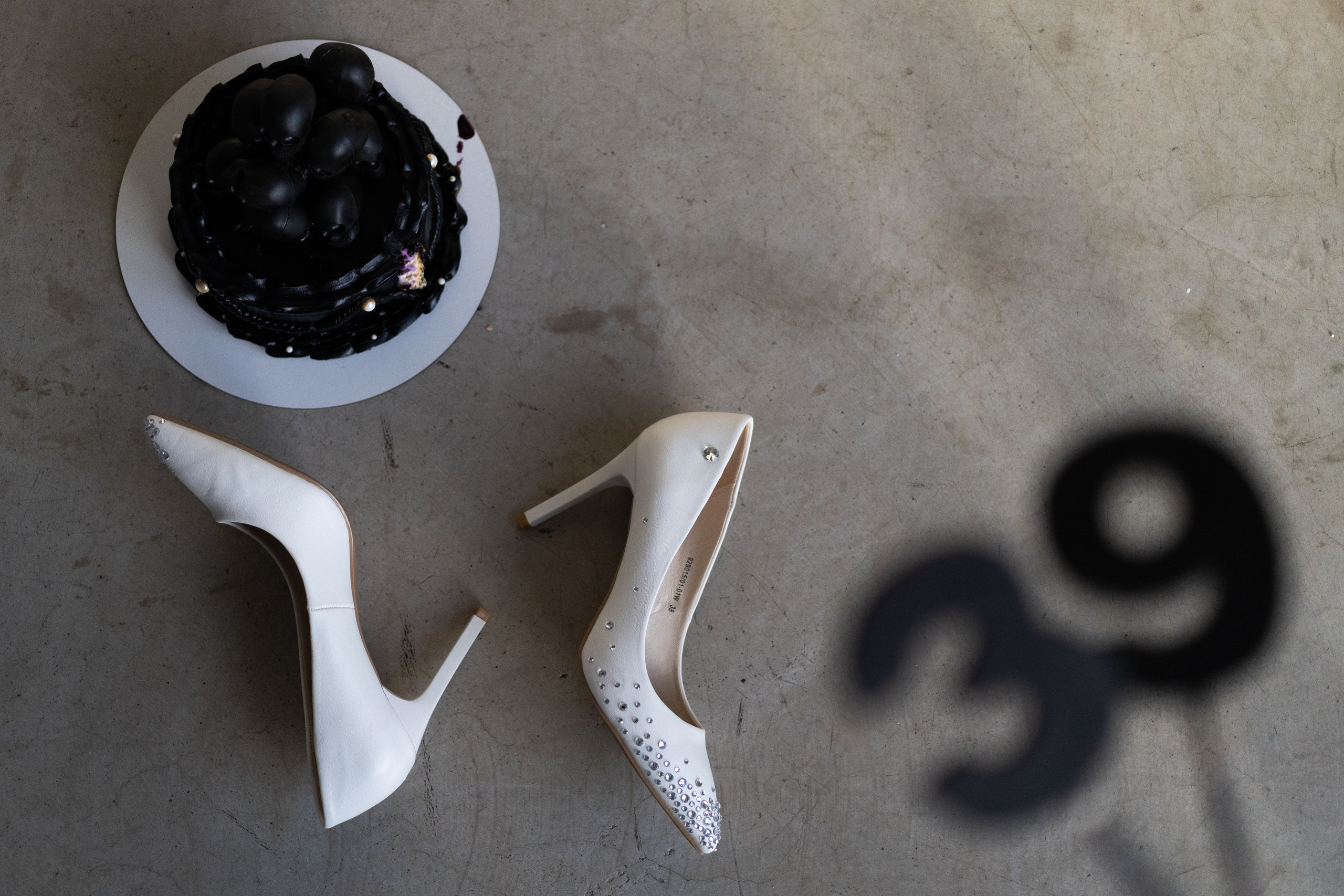 Вешалка. Визуальный художник «Границы внутри»