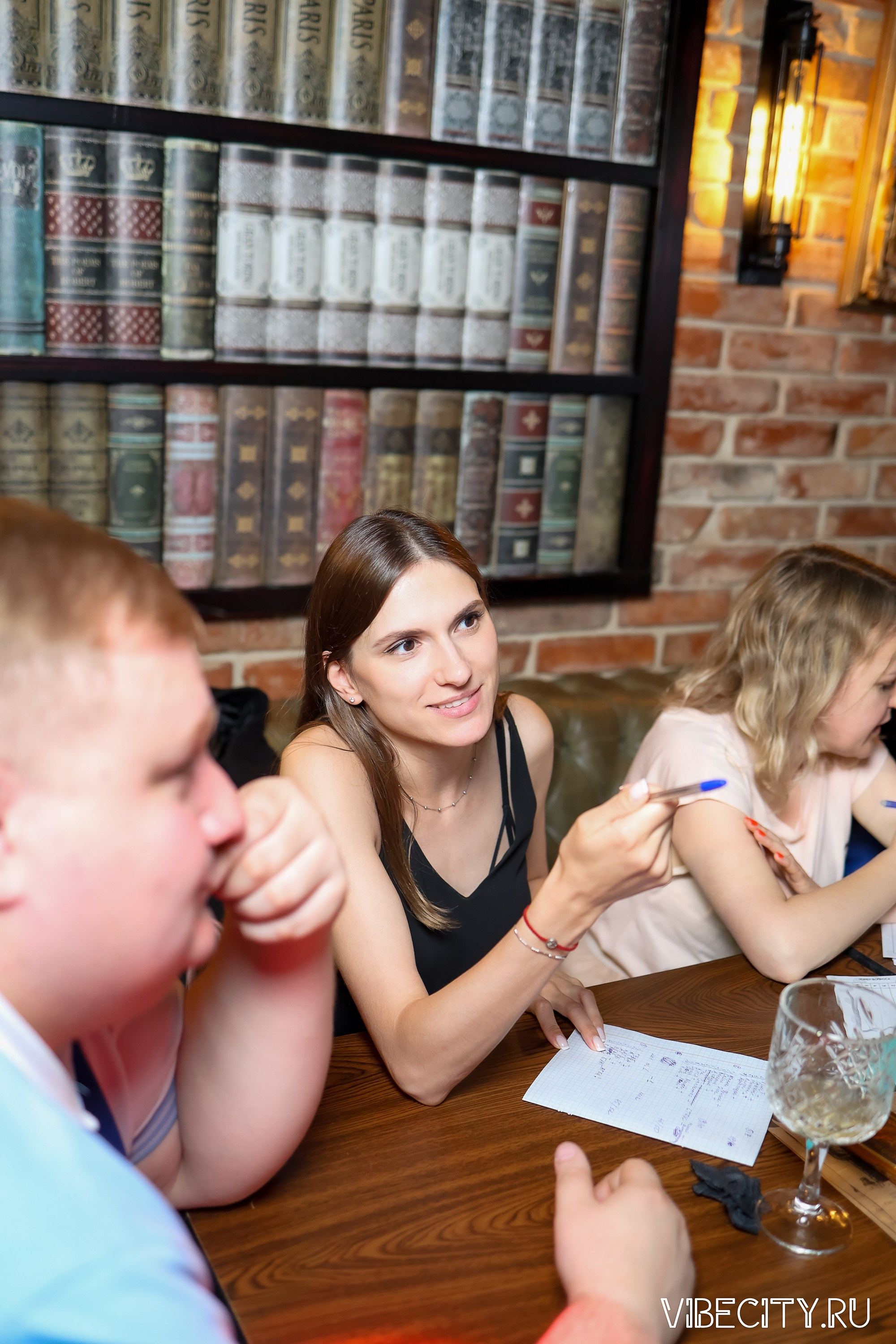 КВИЗ WHOIS. VIBECITY.RU Вайб Сити Ру Фоторепортажи Фотоотчеты Калининград