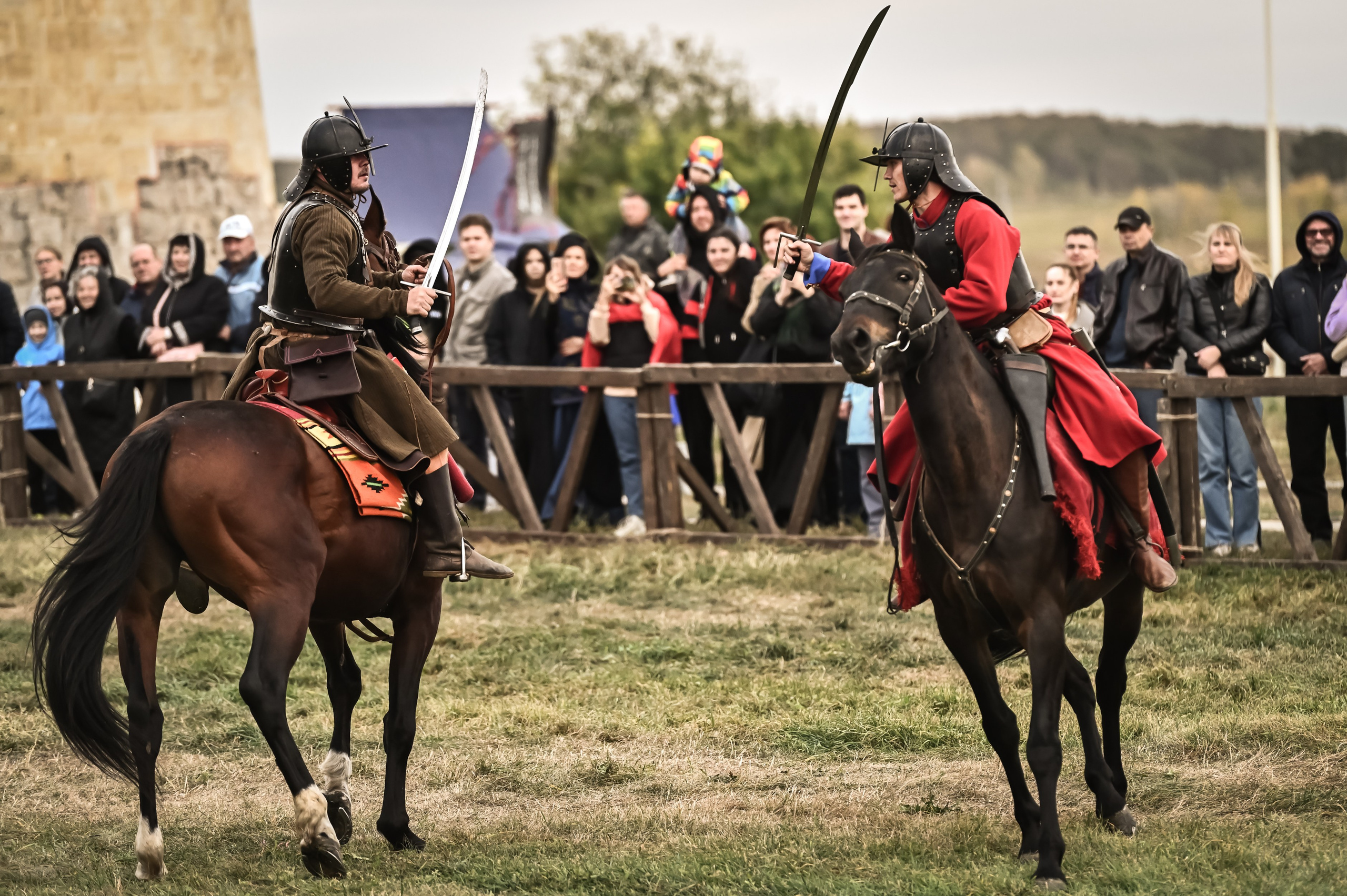 Турнир на фестивале в Болгаре, реконструкция средневекового боя, снятая аккредитованным репортажным фотографом
