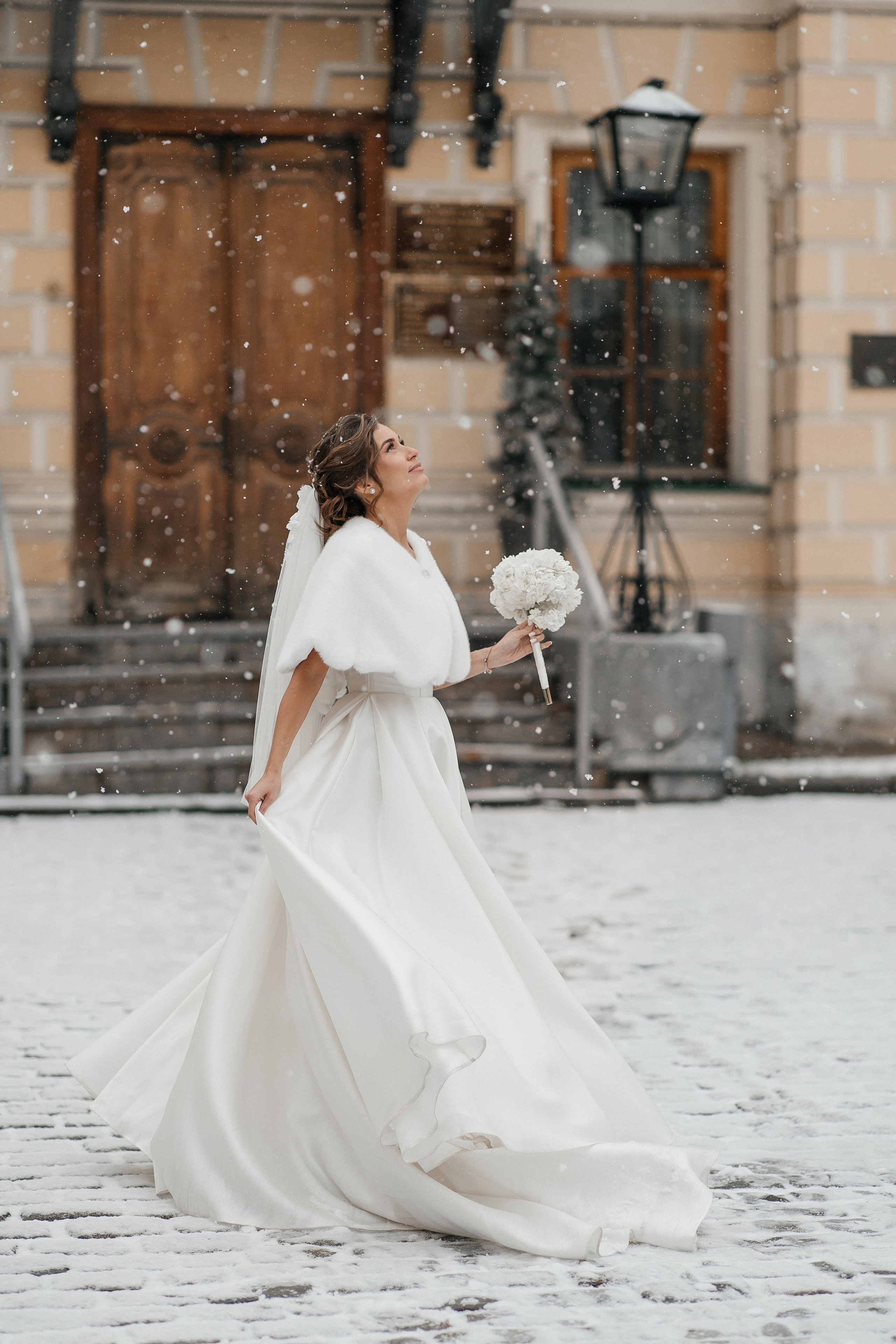 Свадебная фотосессия в Библиотеке-читальне имени А. С. Пушкина