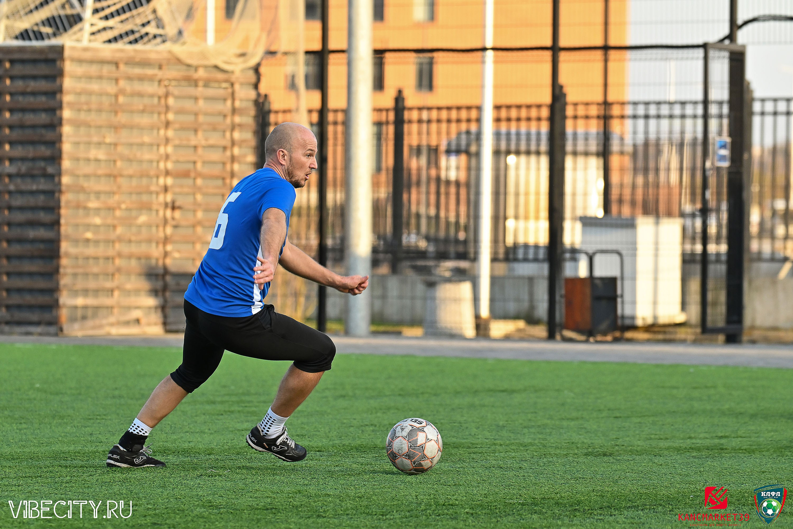 XX ЧЕМПИОНАТ КАЛИНИНГРАДСКОЙ ЛФЛ КАНЦМАРКЕТ39 сезона 2024–2025 гг. VIBECITY.RU Вайб Сити Ру Фоторепортажи Фотоотчеты Калининград