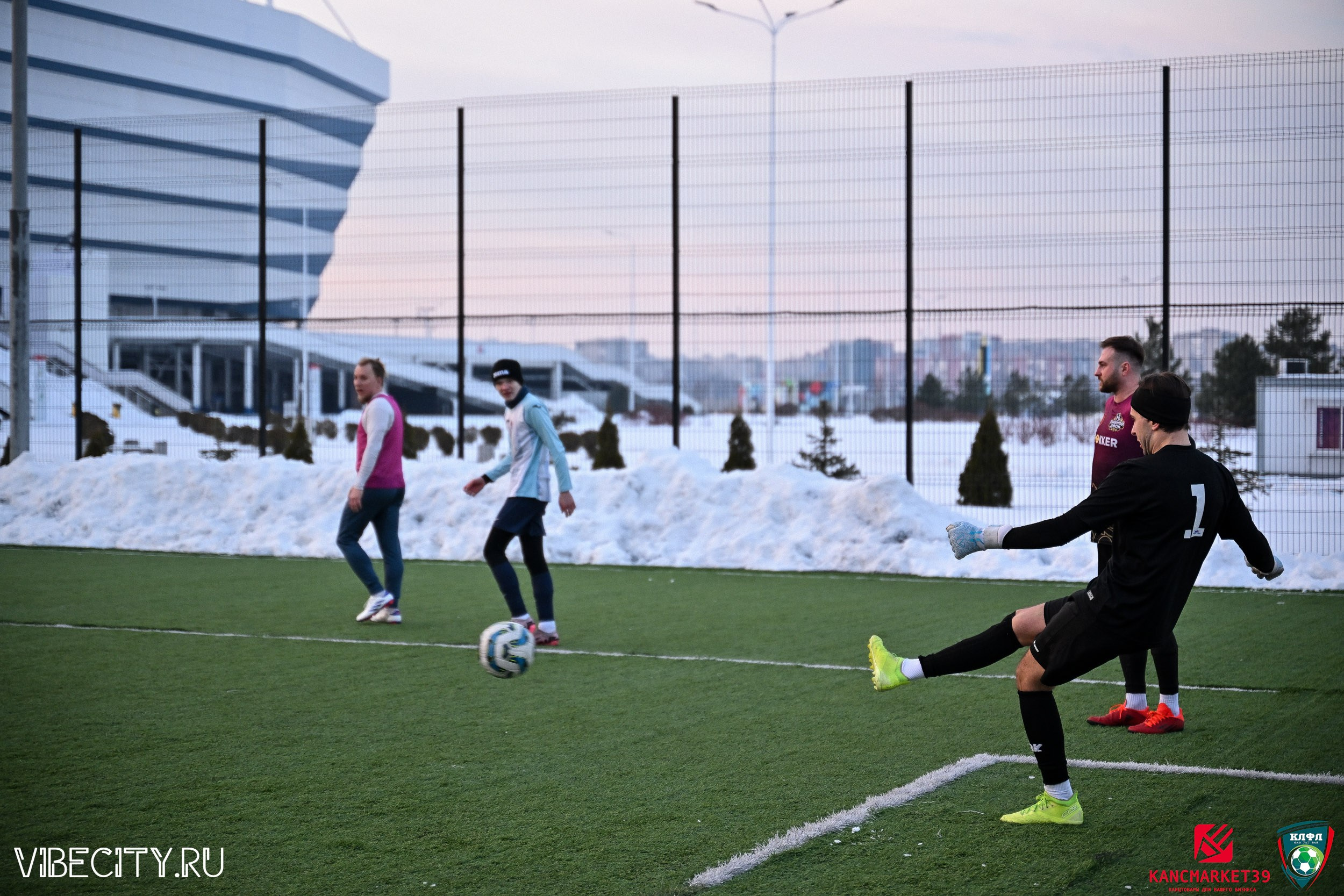 Калининградская Любительская Футбольная Лига, Премьер лига 14 тур, Бауцентр-Пивной двор. VIBECITY.RU Вайб Сити Ру Фоторепортажи Фотоотчеты Калининград