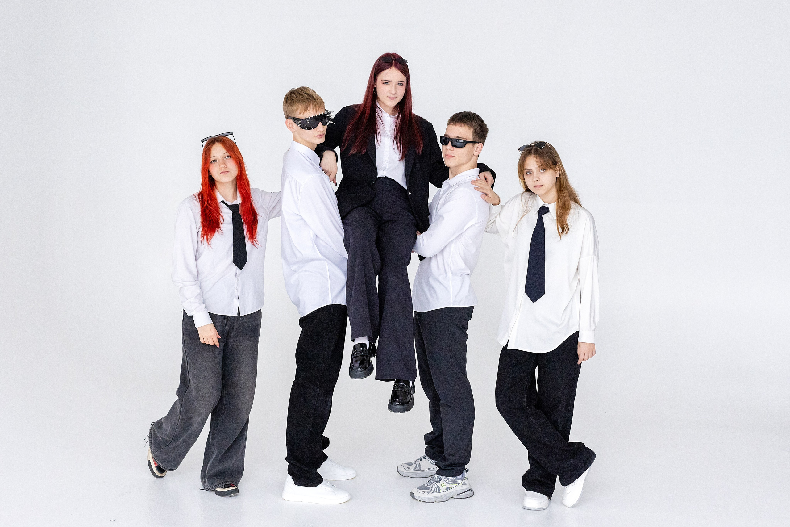 69 Школа, 9 класс. Стильный выпускной альбом Владивосток фотограф Вероника Мигачева