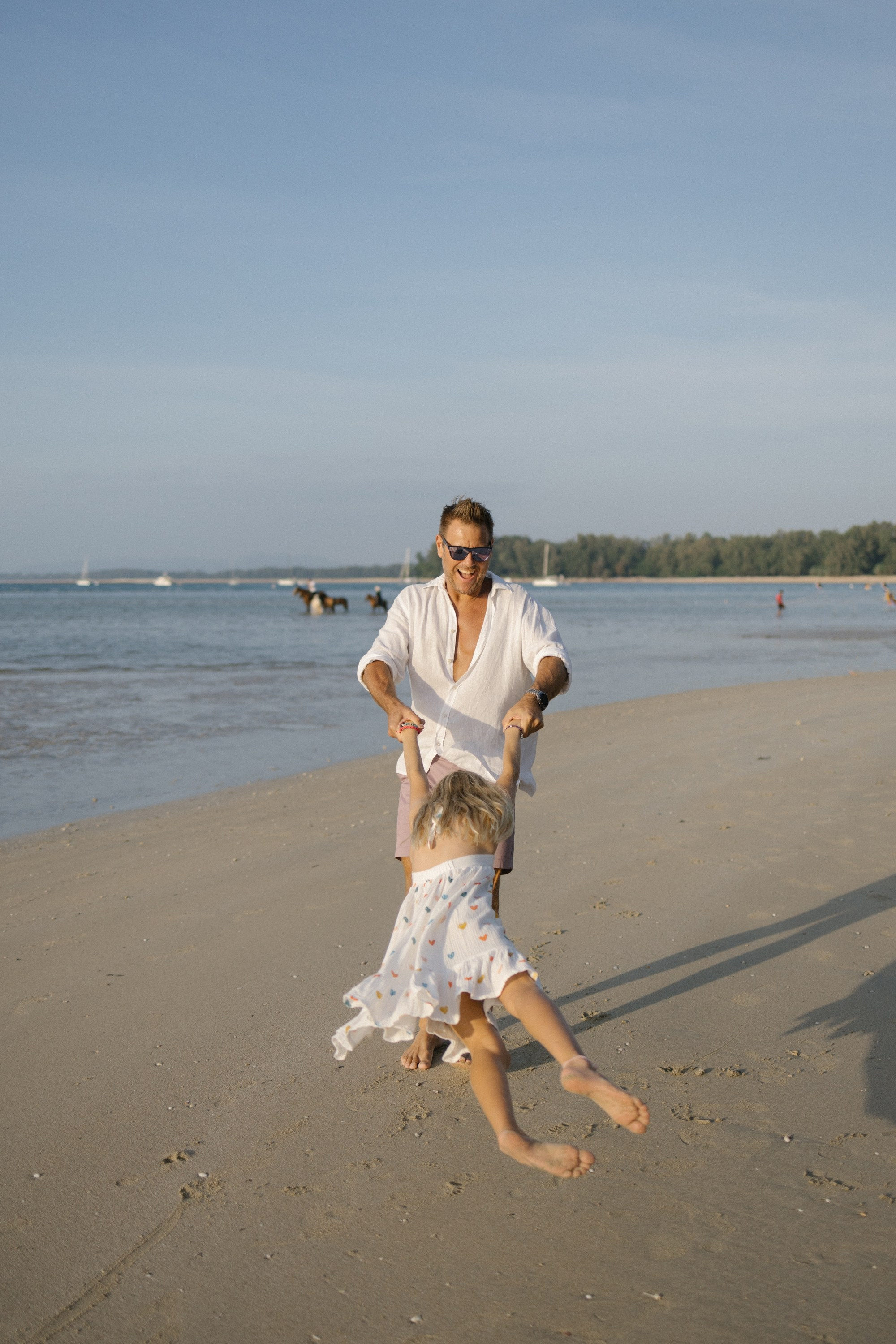 Family photoshoots in Bangkok, Thailand. Fedor Lemeshko — Destination Wedding and Family Lifestyle photographer