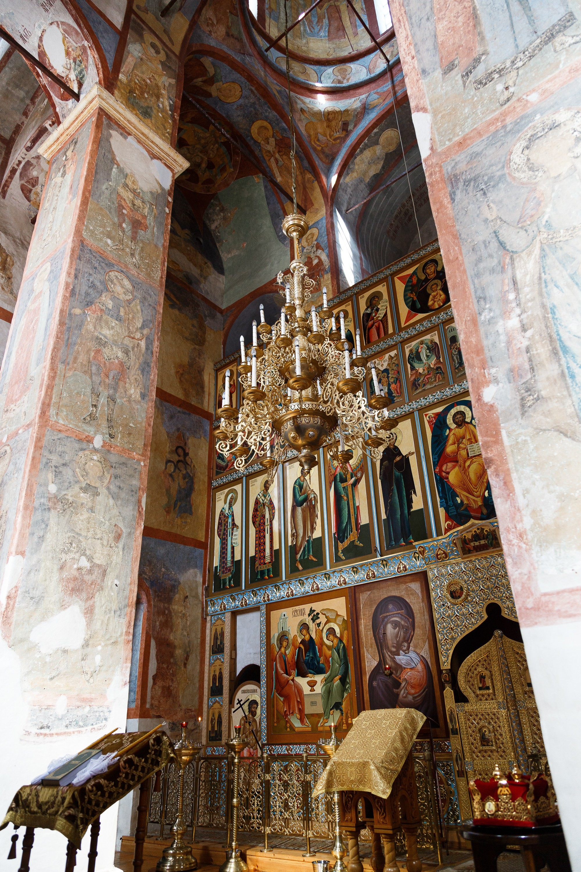 Венчание в Больших Вязёмах: фотограф в Преображенском храме | Запечатлейте свою любовь