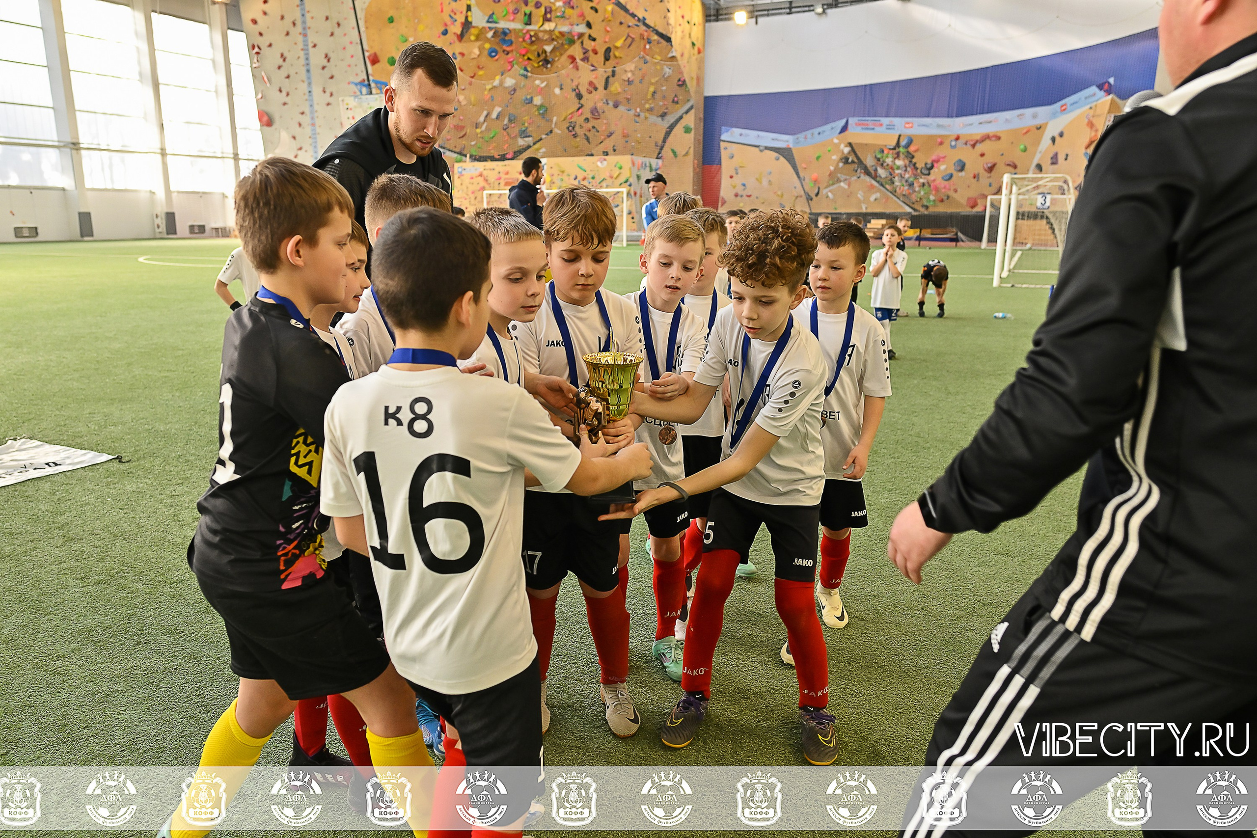 КУБОК БАЛТИЙСКОЙ ЛИГИ ПО МИНИ-ФУТБОЛУ U9 ЗЛ. VIBECITY.RU Вайб Сити Ру Фоторепортажи Фотоотчеты Калининград