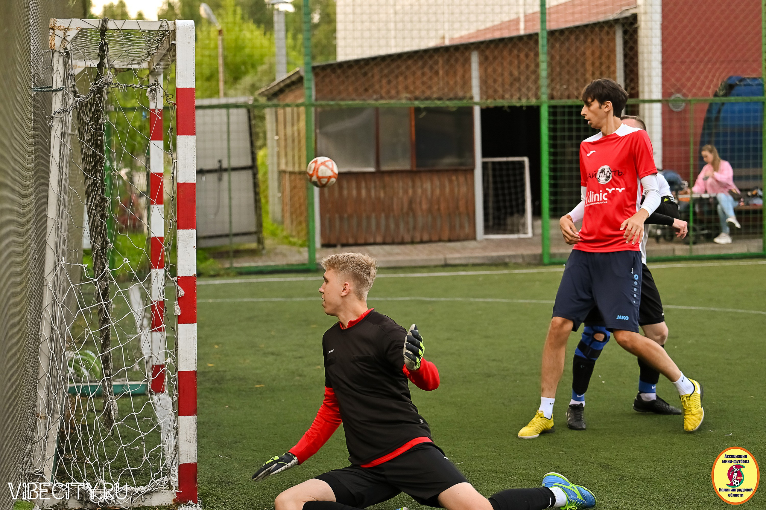 ИГРЫ МИНИ-ФУТБОЛЬНОЙ И КОРПОРАТИВНОЙ ЛИГИ. VIBECITY.RU Вайб Сити Ру Фоторепортажи Фотоотчеты Калининград
