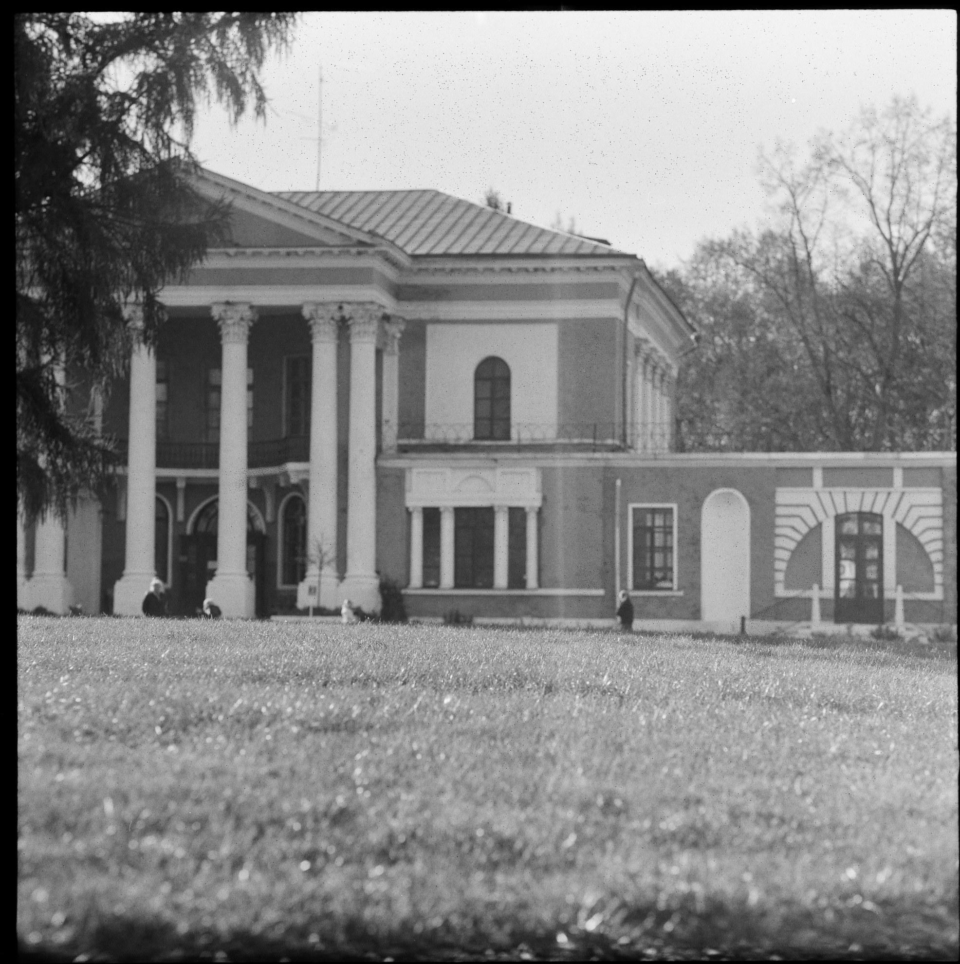 Усадьбы Яропольца. Paintings by the artist Sergey Ratchin