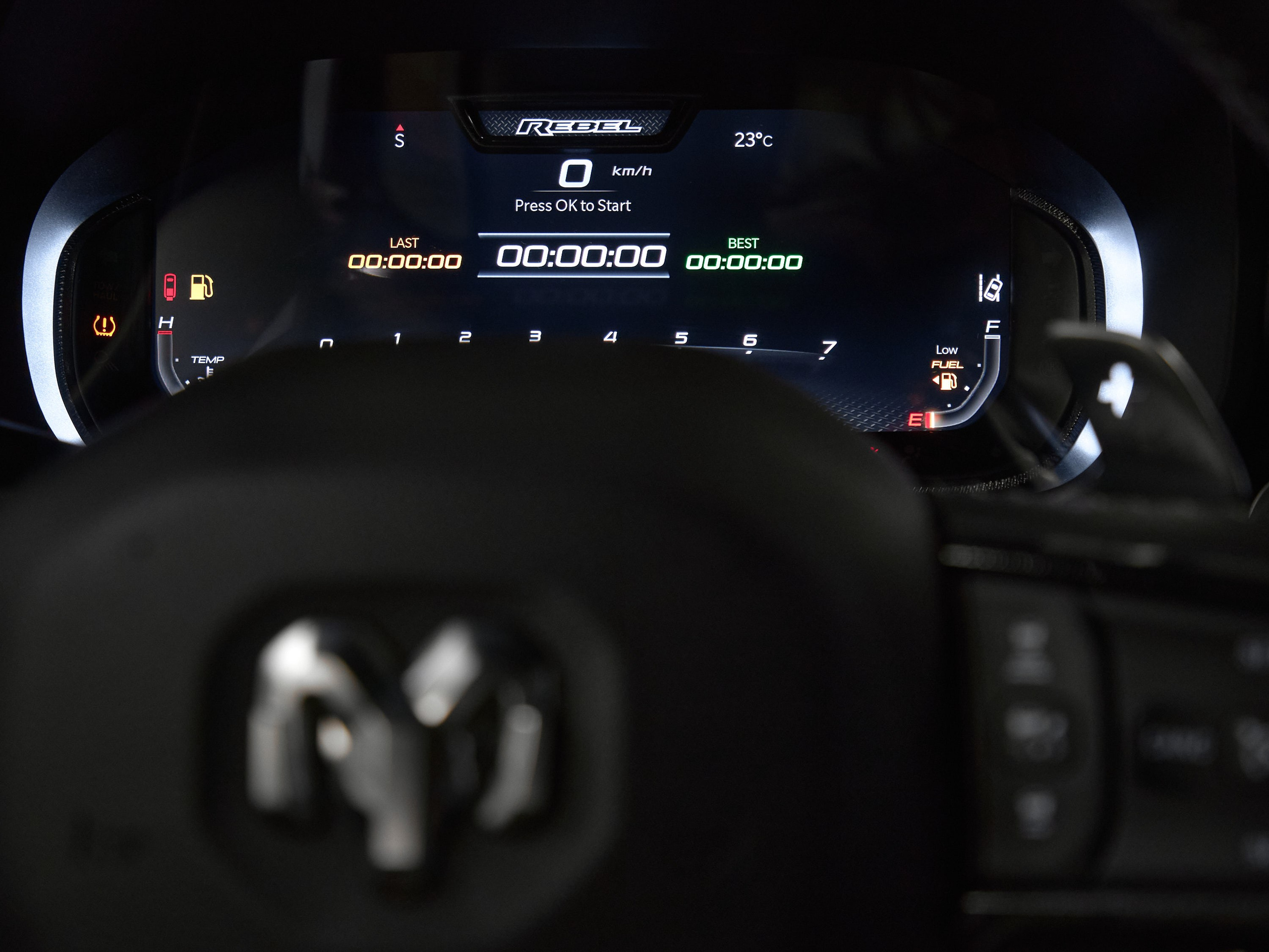 Автомобильный фотограф в Санкт-Петербурге Антон Гумен | Фотосессии авто для автосалонов