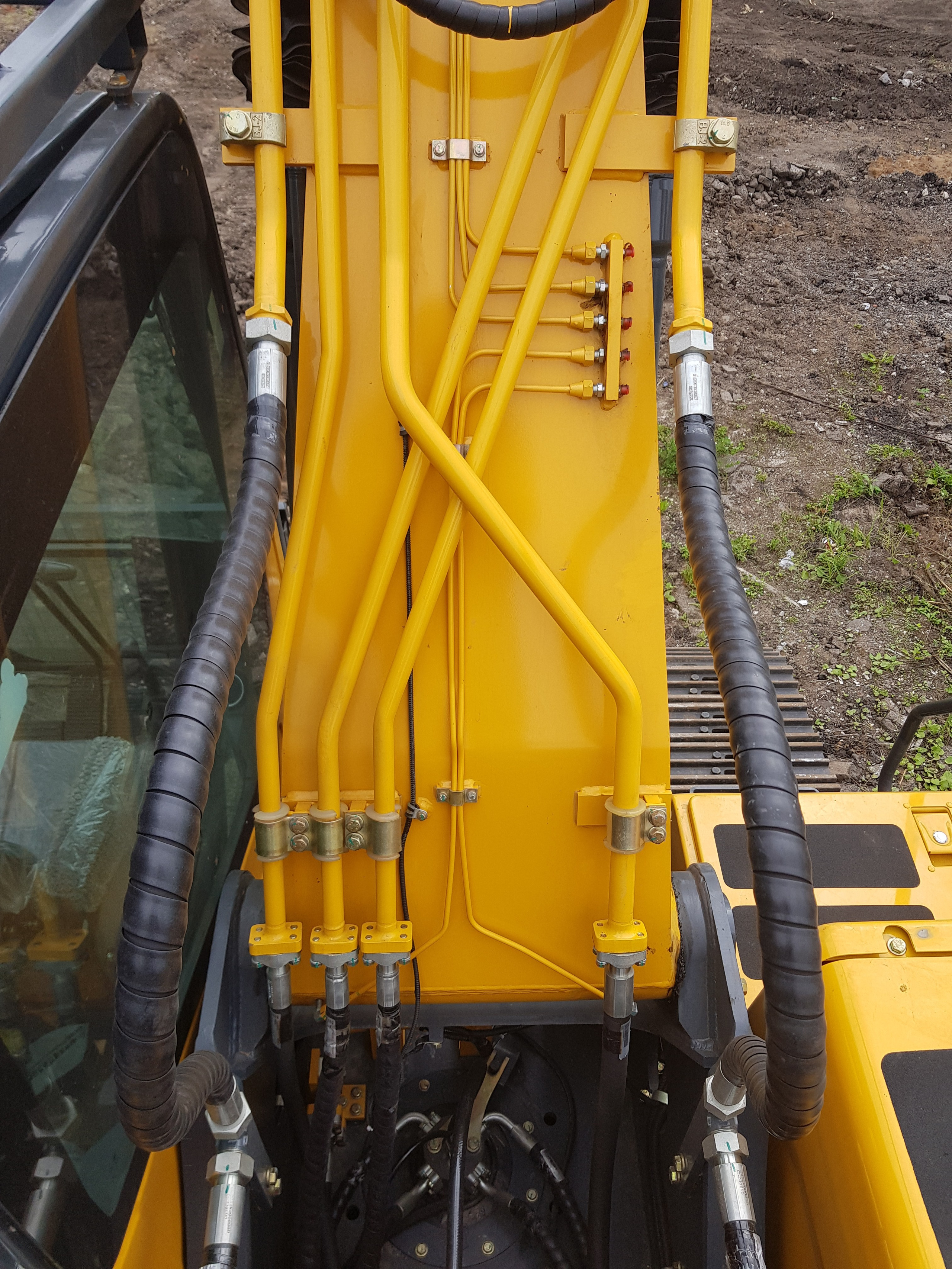 Фото гус. экс. Beezone В220NEW. Продажа и обслуживание грузовой техники и спецтехники в г. Новосибирск компания СТИ