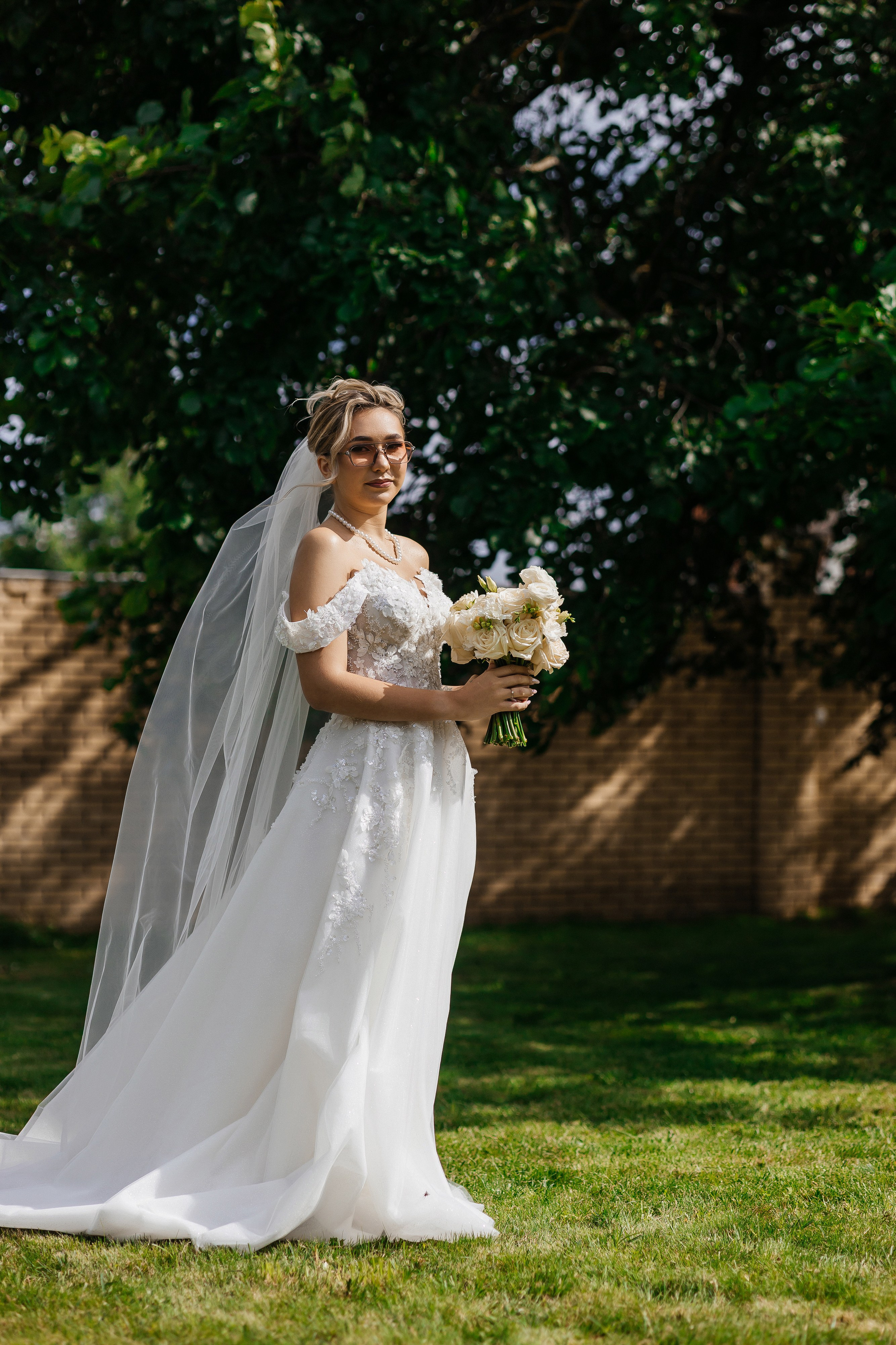Красивая летняя свадьба в шатре. Олег Сверчков | Свадебный фотограф Вологда
