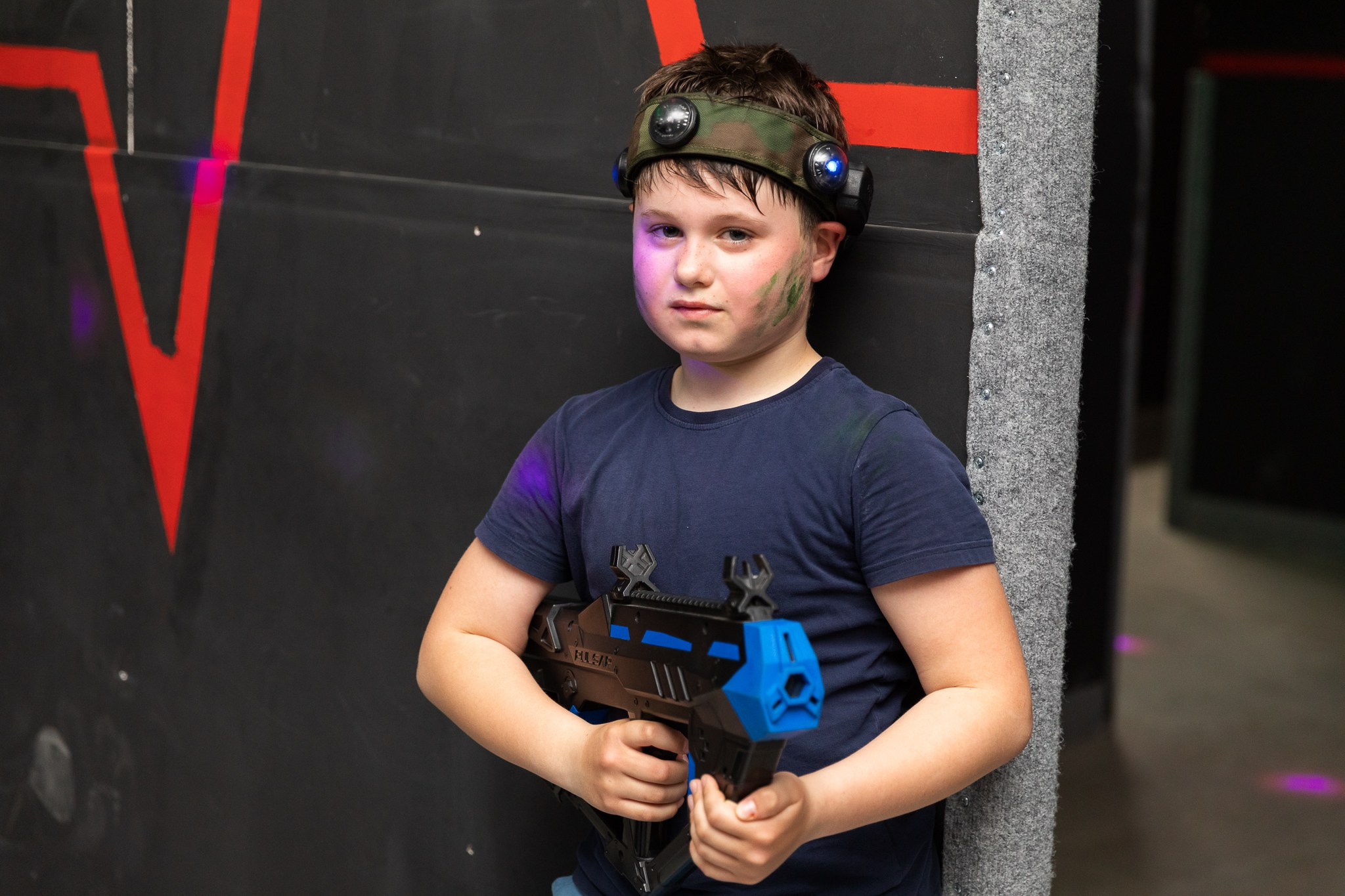 Платону 8 лет, лазертаг Zаряд. Фотограф Татьяна Генева