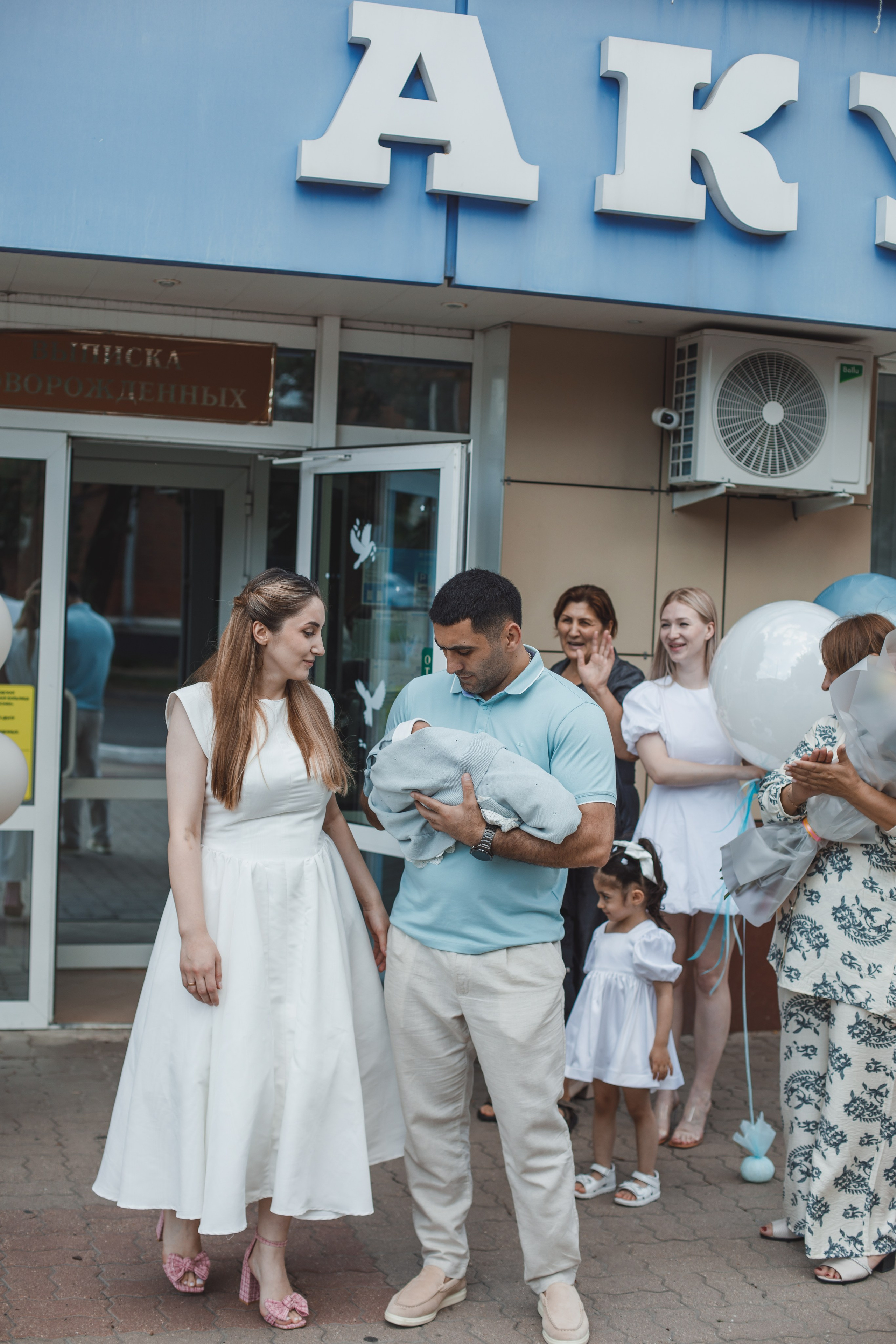 Фотограф на выписку из роддома в Белгороде. Свадебный и контент фотограф в Белгороде Ярослав Гаврилейченко